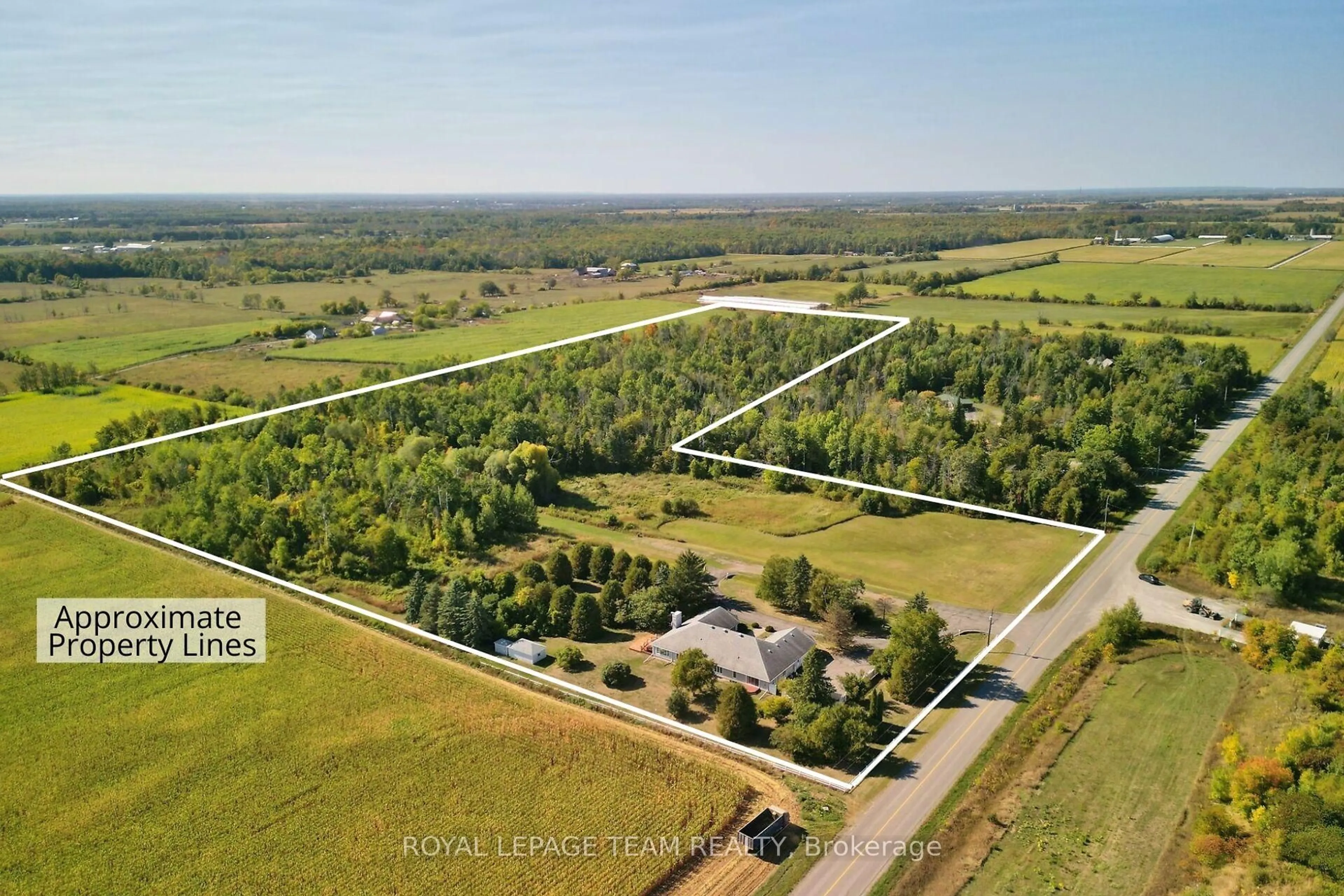 A pic from outside/outdoor area/front of a property/back of a property/a pic from drone, unknown for 461 Campbells Side Rd, Ashton Ontario K0A 1B0