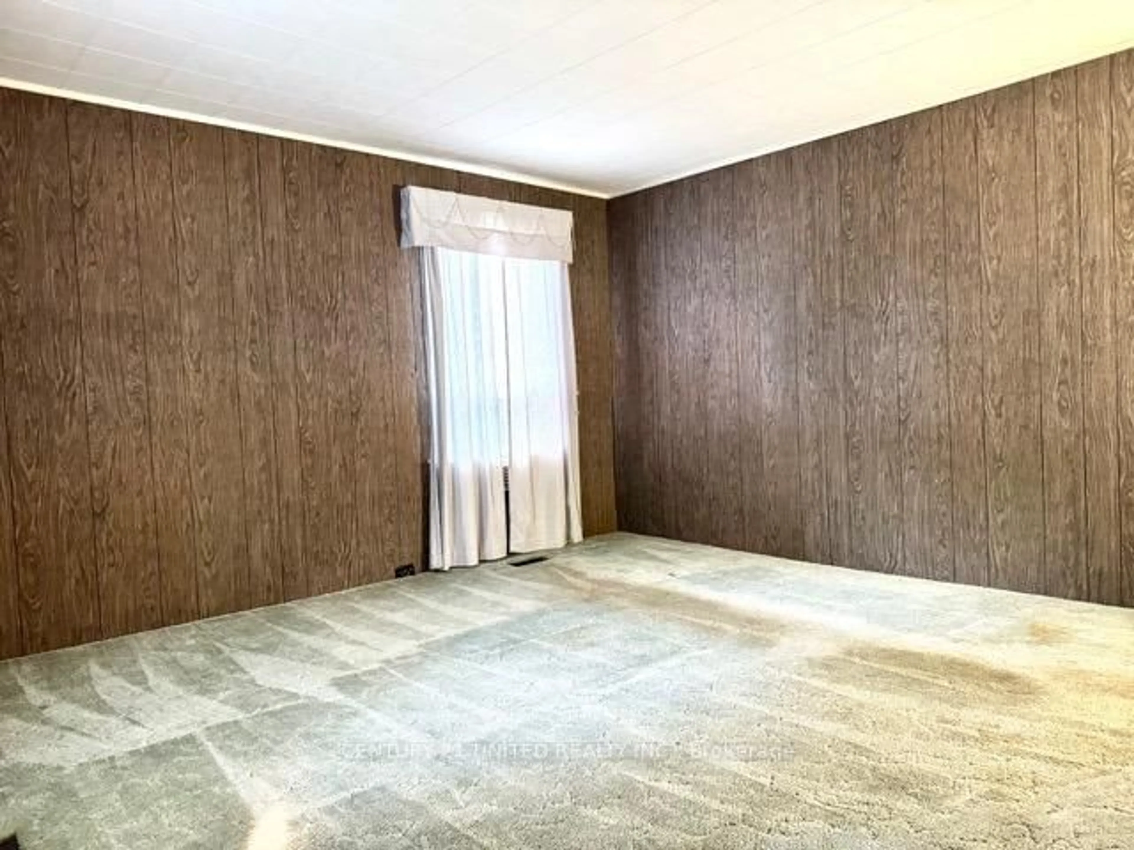 A pic of a room for 445 Bellevue St, Peterborough Ontario K9H 5G5