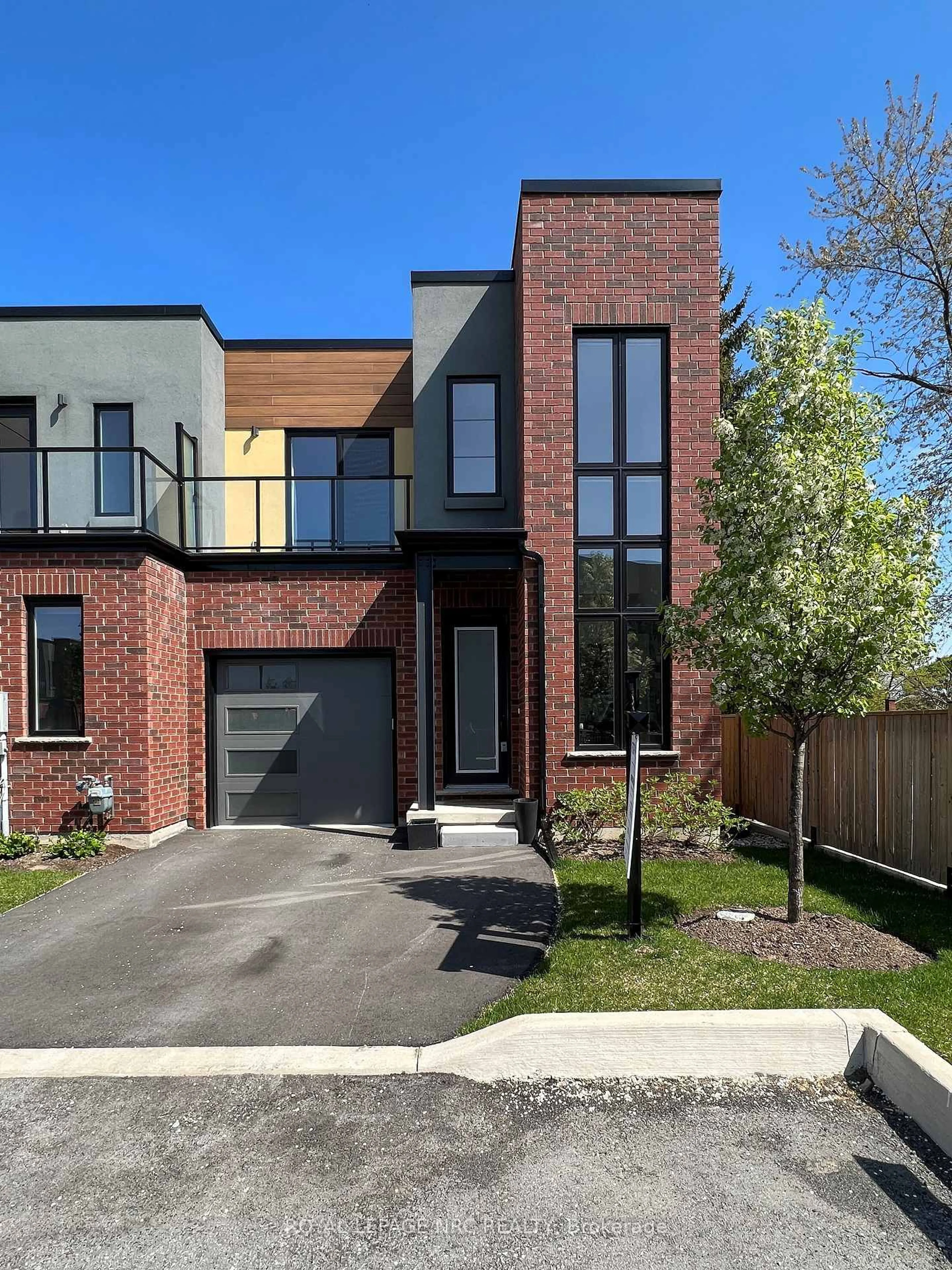 Home with brick exterior material, street for 1465 Station St #13, Pelham Ontario L0S 1E0