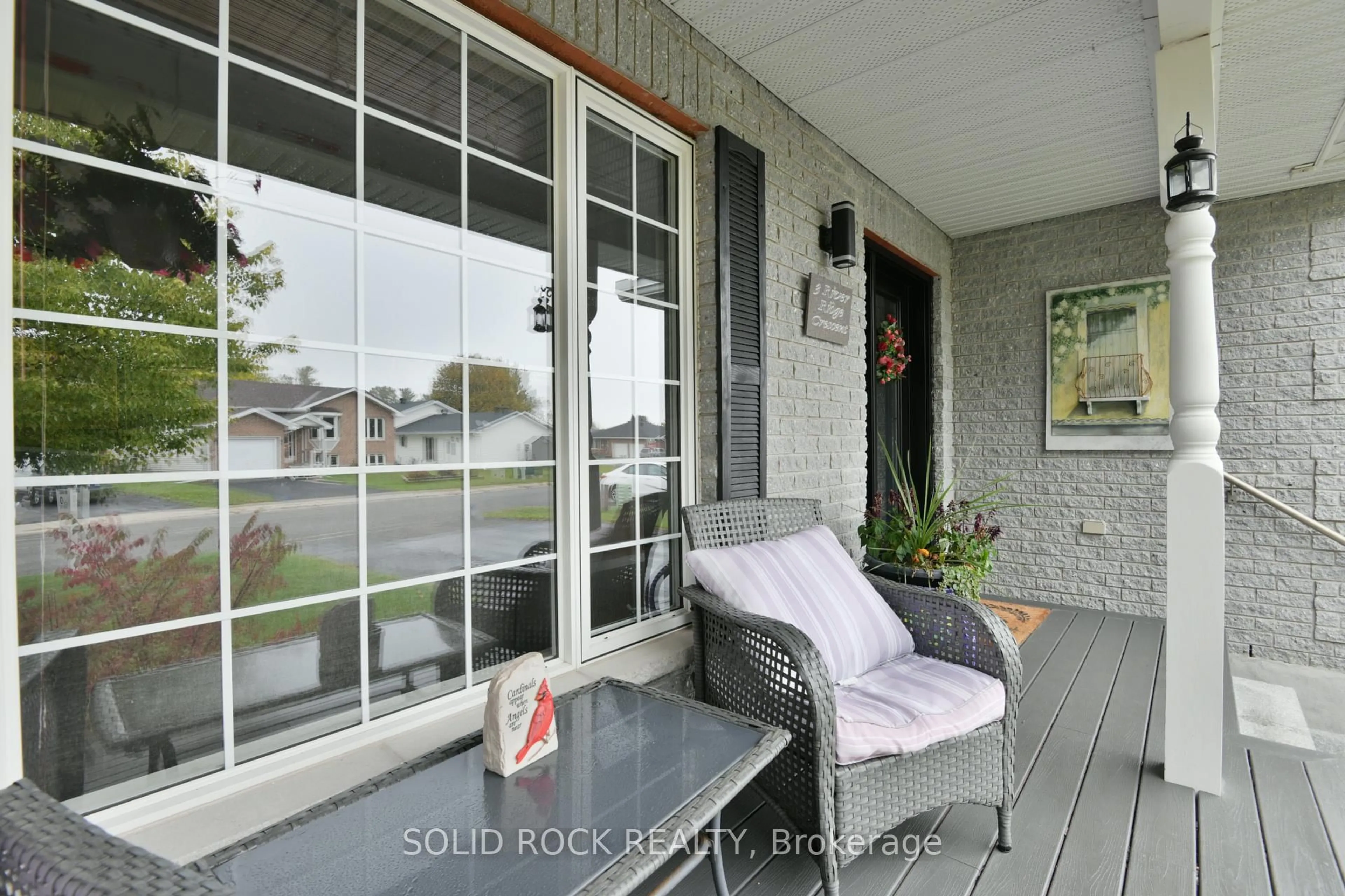 Patio, street for 3 River Ridge Cres, Arnprior Ontario K7S 3W1