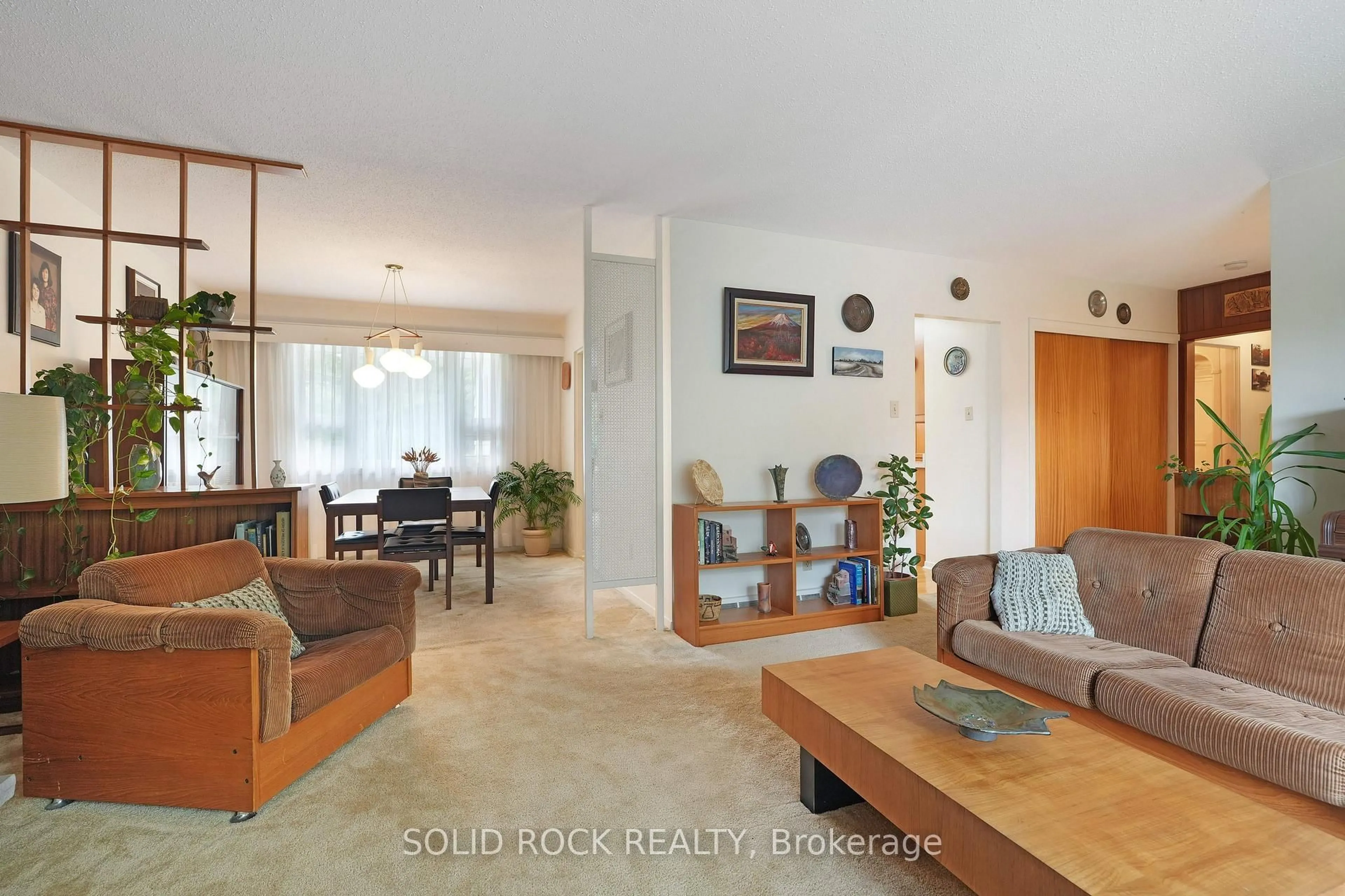 Living room with furniture, unknown for 1034 Riddell Ave, Ottawa Ontario K2C 2J7