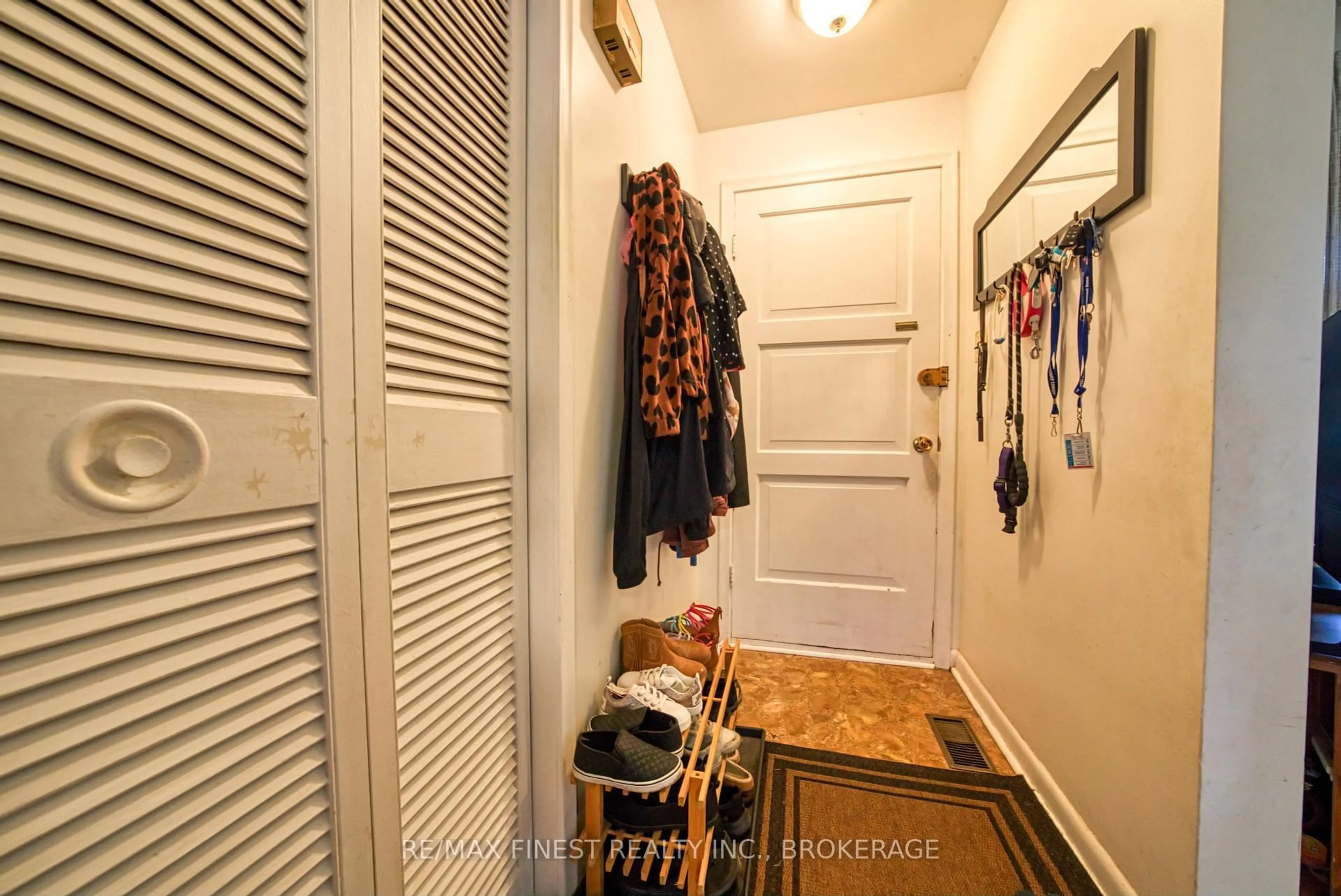 Indoor entryway for 107 Casterton Ave, Kingston Ontario K7M 1R9