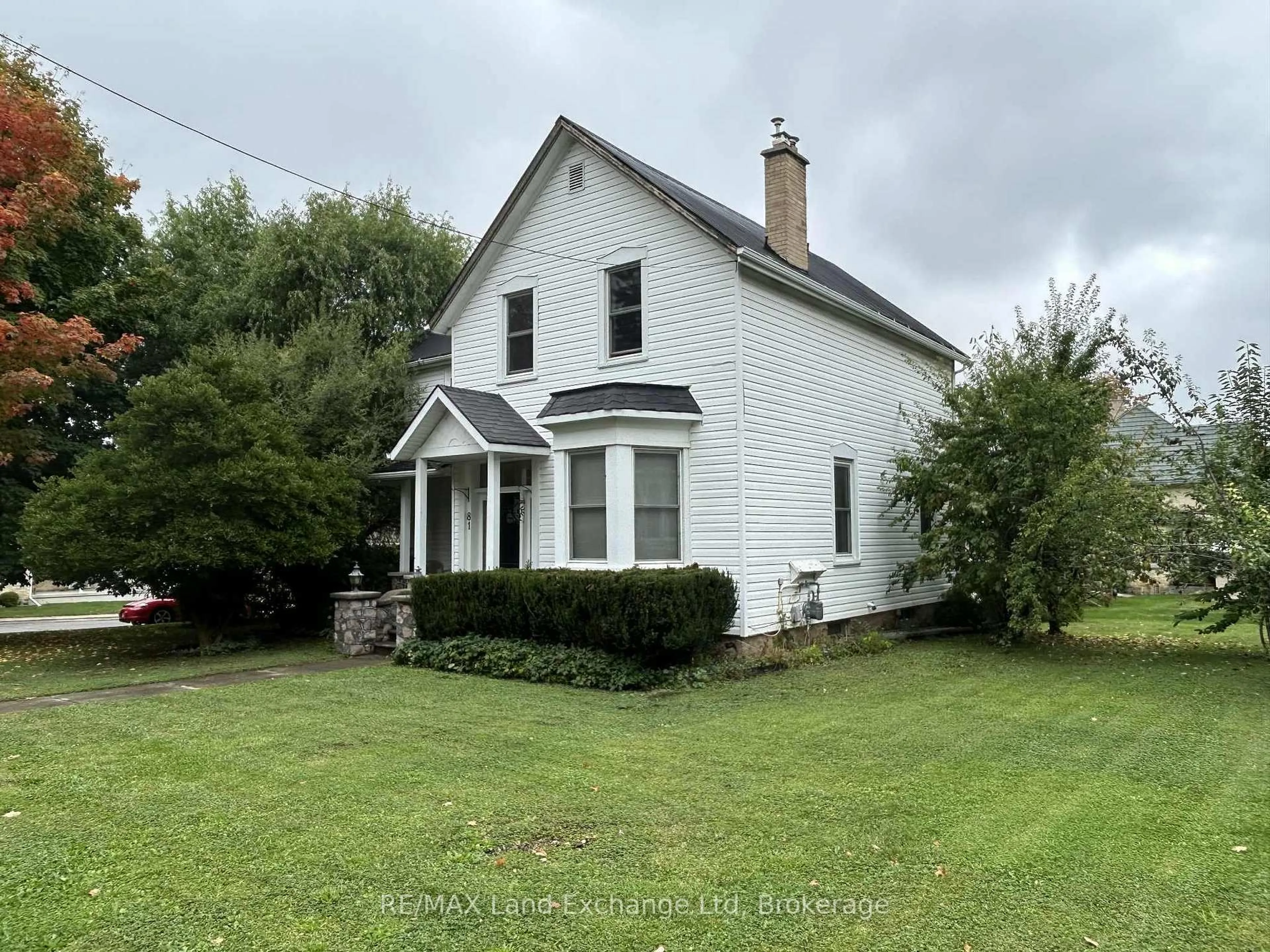 A pic from outside/outdoor area/front of a property/back of a property/a pic from drone, building for 81 Patrick St, North Huron Ontario N0G 2W0