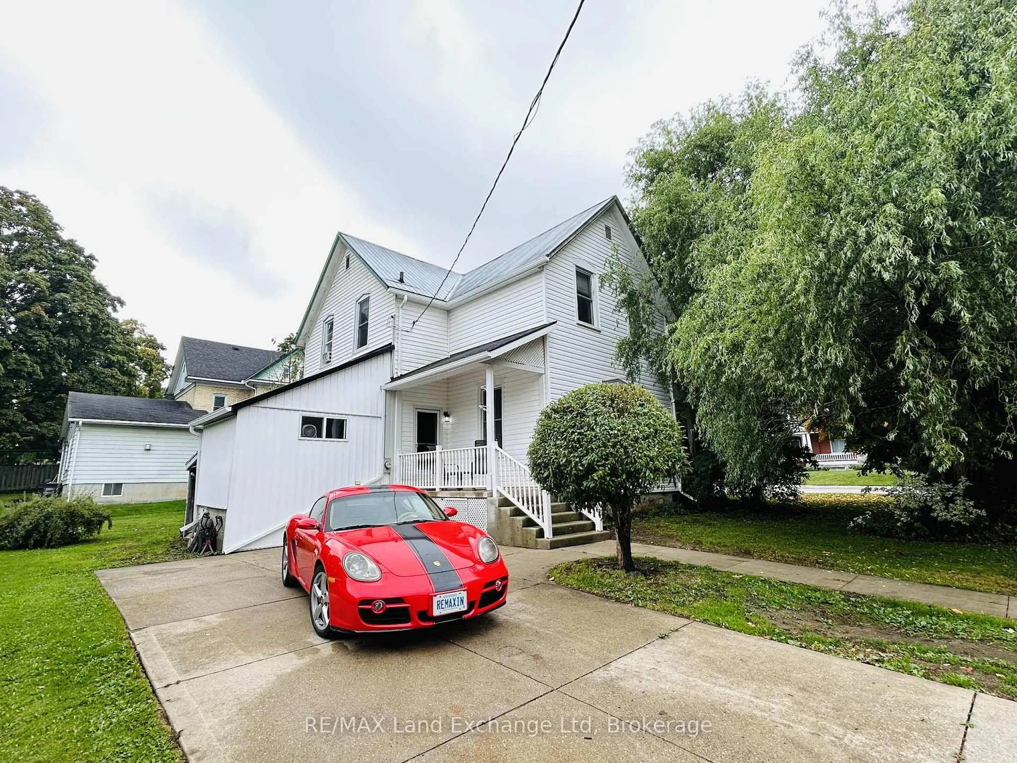 A pic from outside/outdoor area/front of a property/back of a property/a pic from drone, street for 81 Patrick St, North Huron Ontario N0G 2W0
