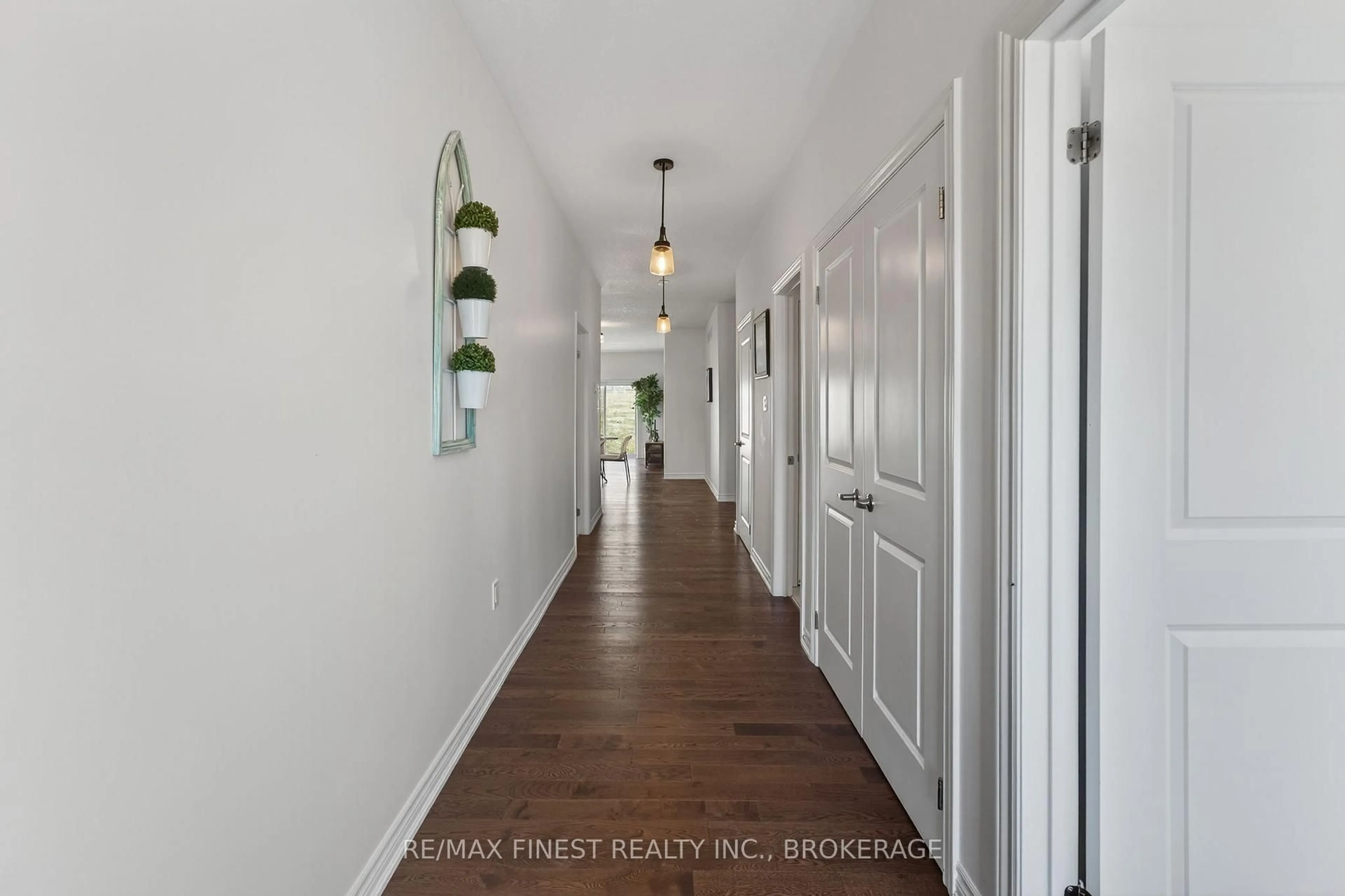 Indoor entryway for 134 Adley Dr, Brockville Ontario K6V 7J2