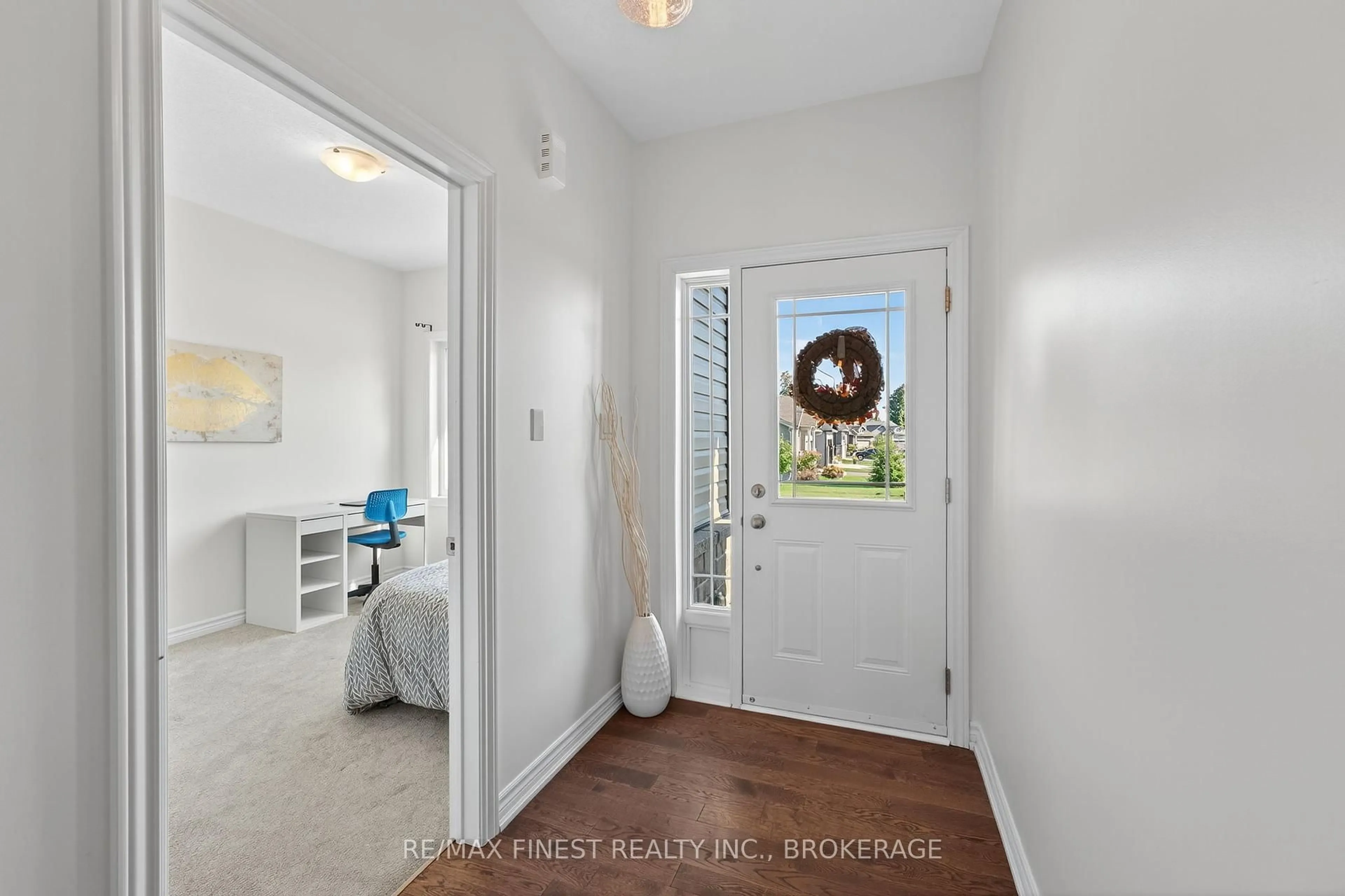 Indoor entryway for 134 Adley Dr, Brockville Ontario K6V 7J2