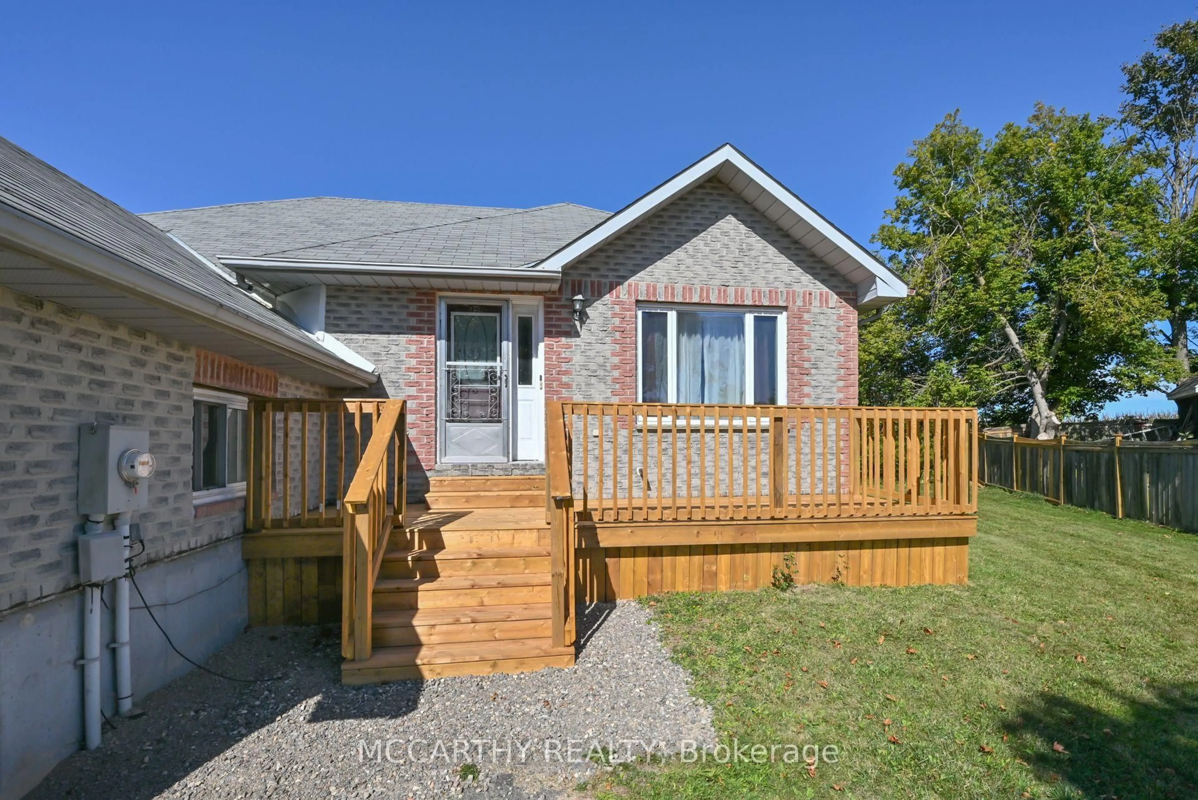 Home with brick exterior material, street for 28 Wilson Cres, Southgate Ontario N0C 1B0