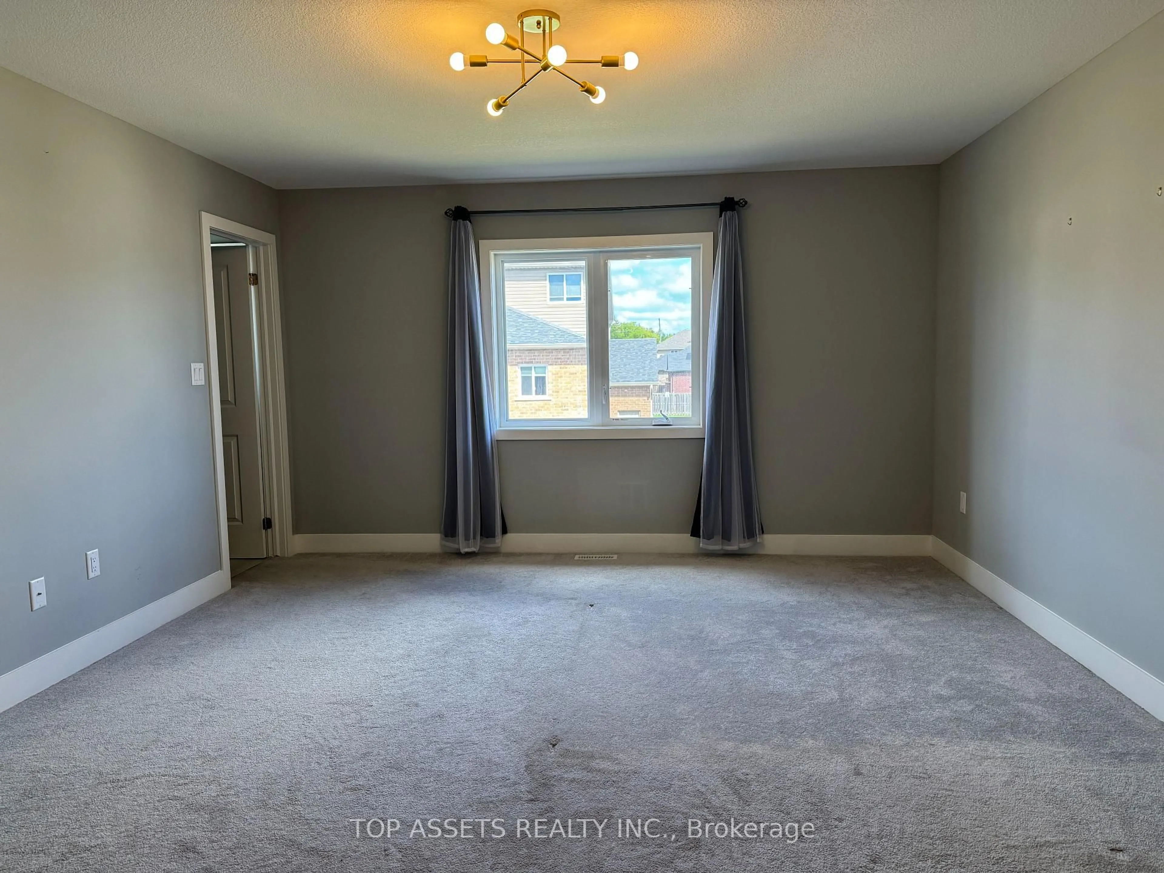 A pic of a room for 1375 Whetherfield St. #52, London North Ontario N6H 0K5