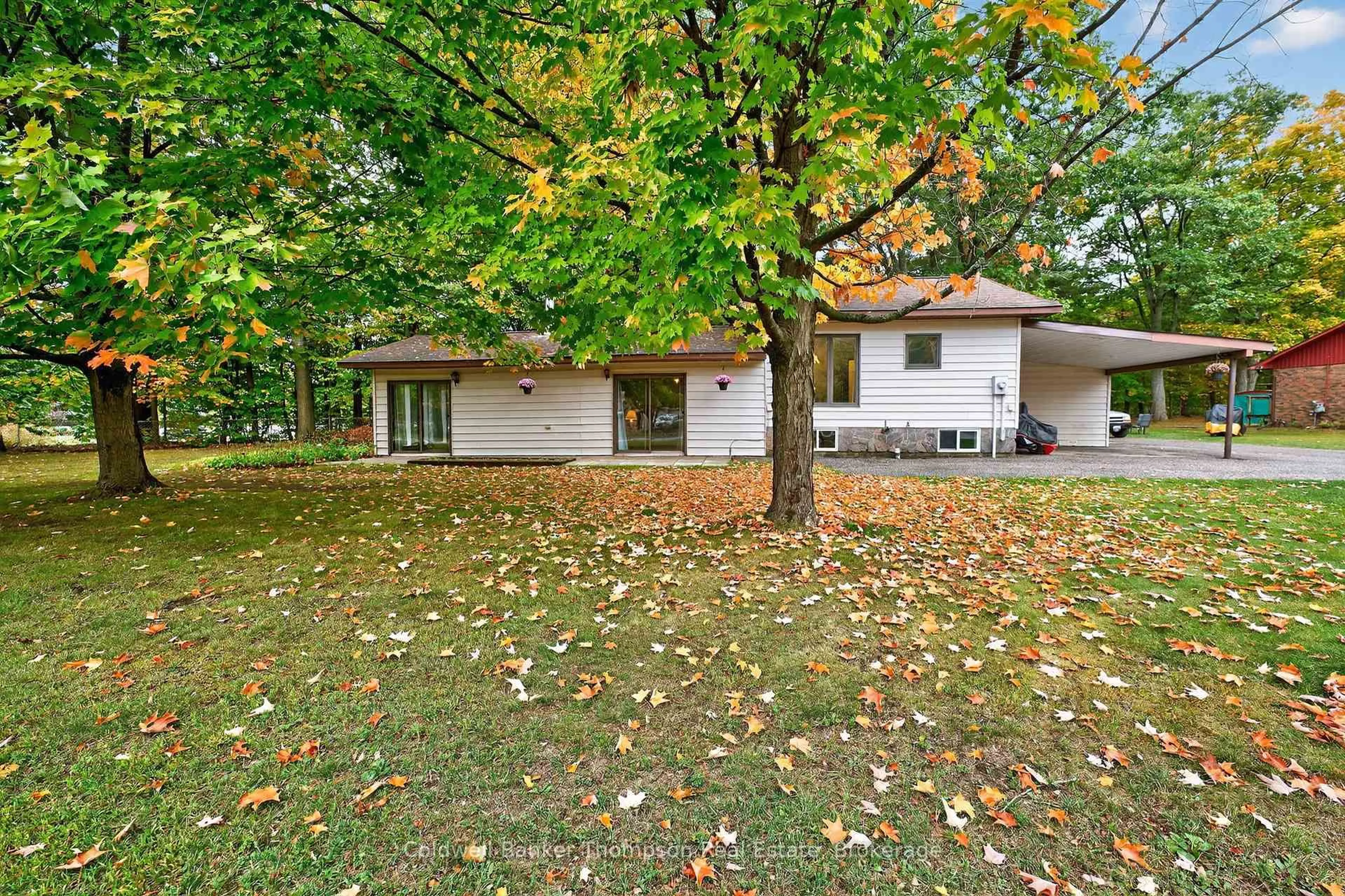 Patio, forest/trees view for 315 Muskoka Beach Rd, Gravenhurst Ontario P1P 1M7