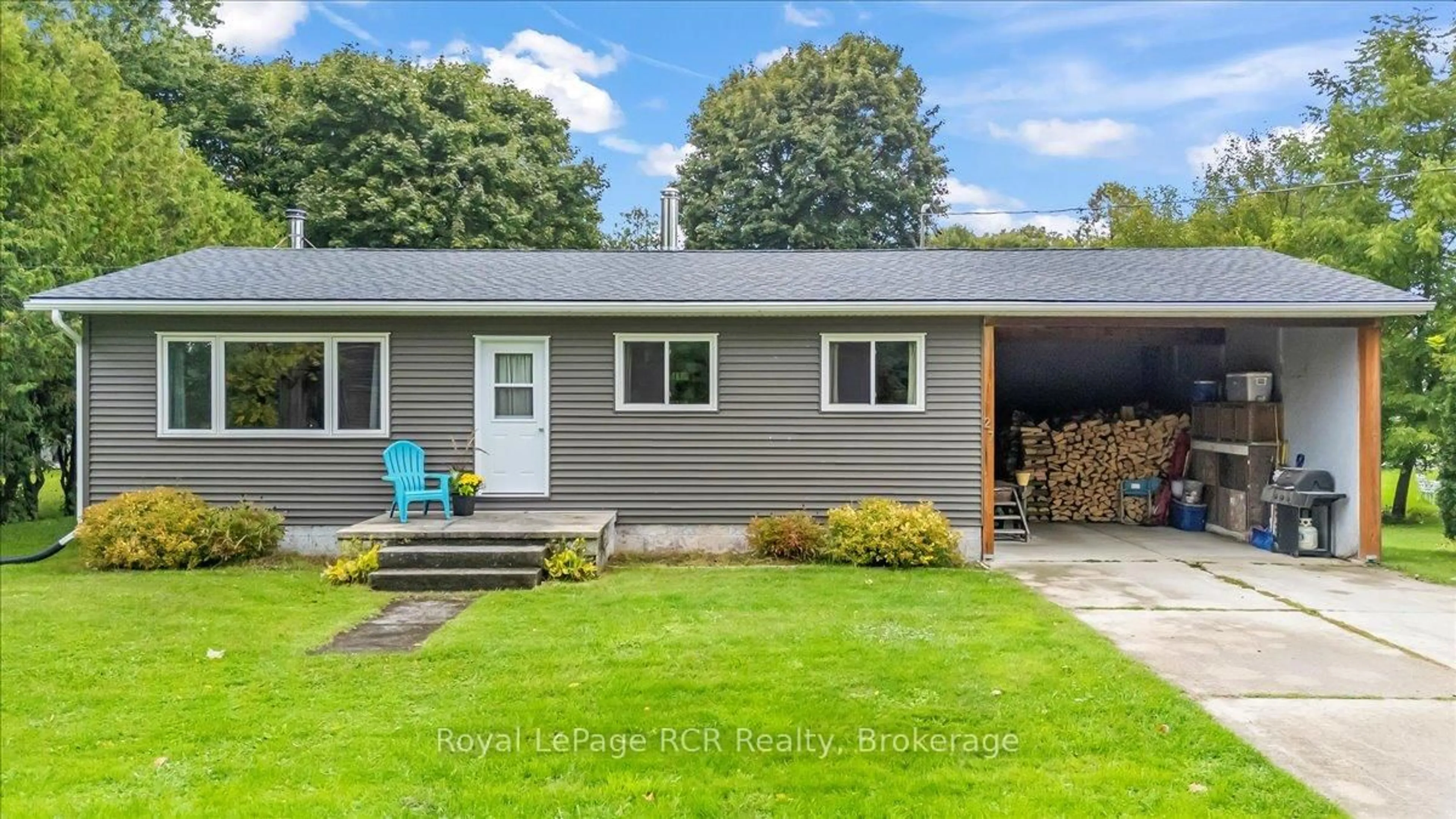 Home with vinyl exterior material, street for 27 William St, West Grey Ontario N0G 1S0