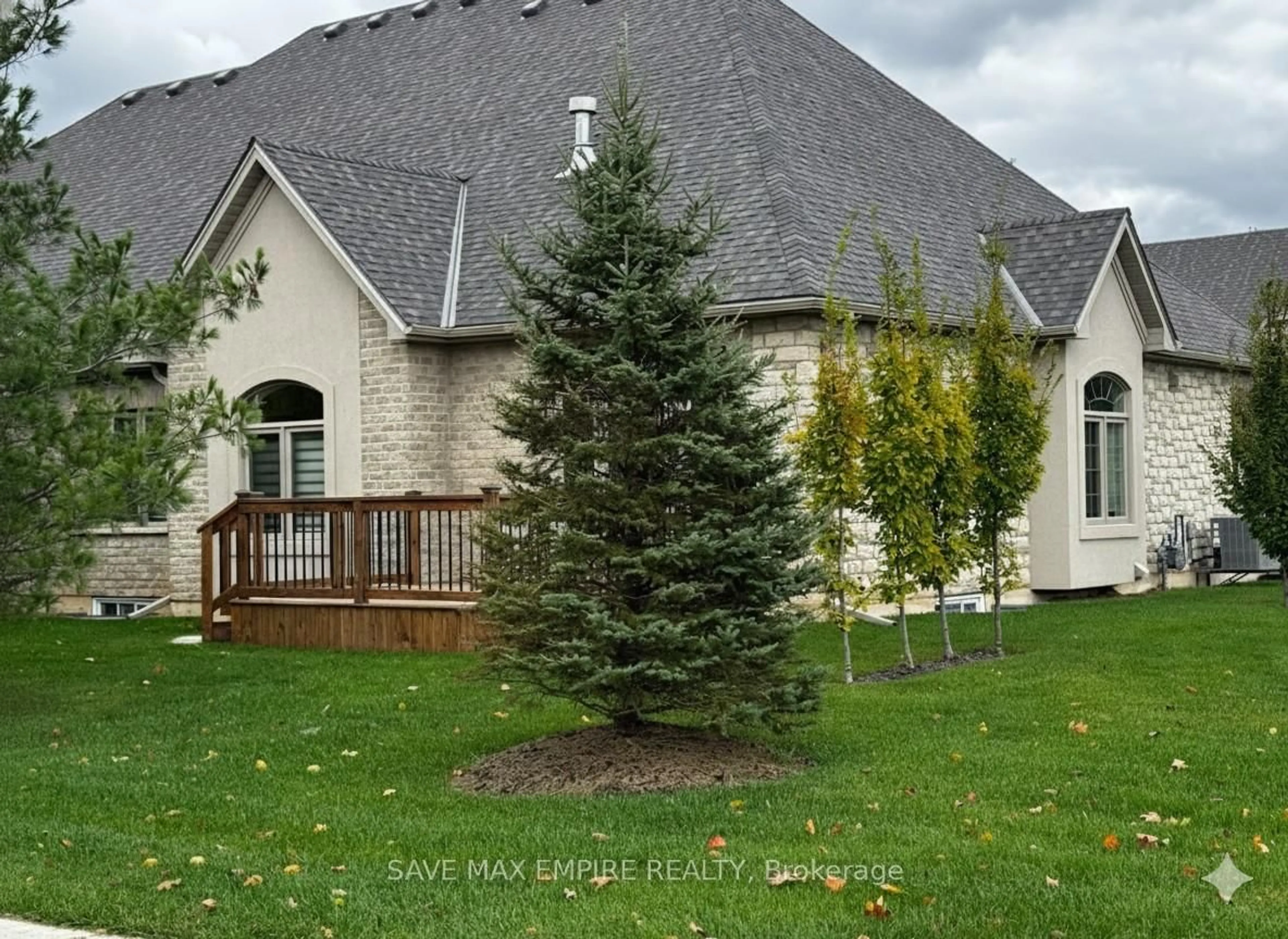 Home with vinyl exterior material, unknown for 5 Wood Haven Dr #404, Tillsonburg Ontario N4G 0A8