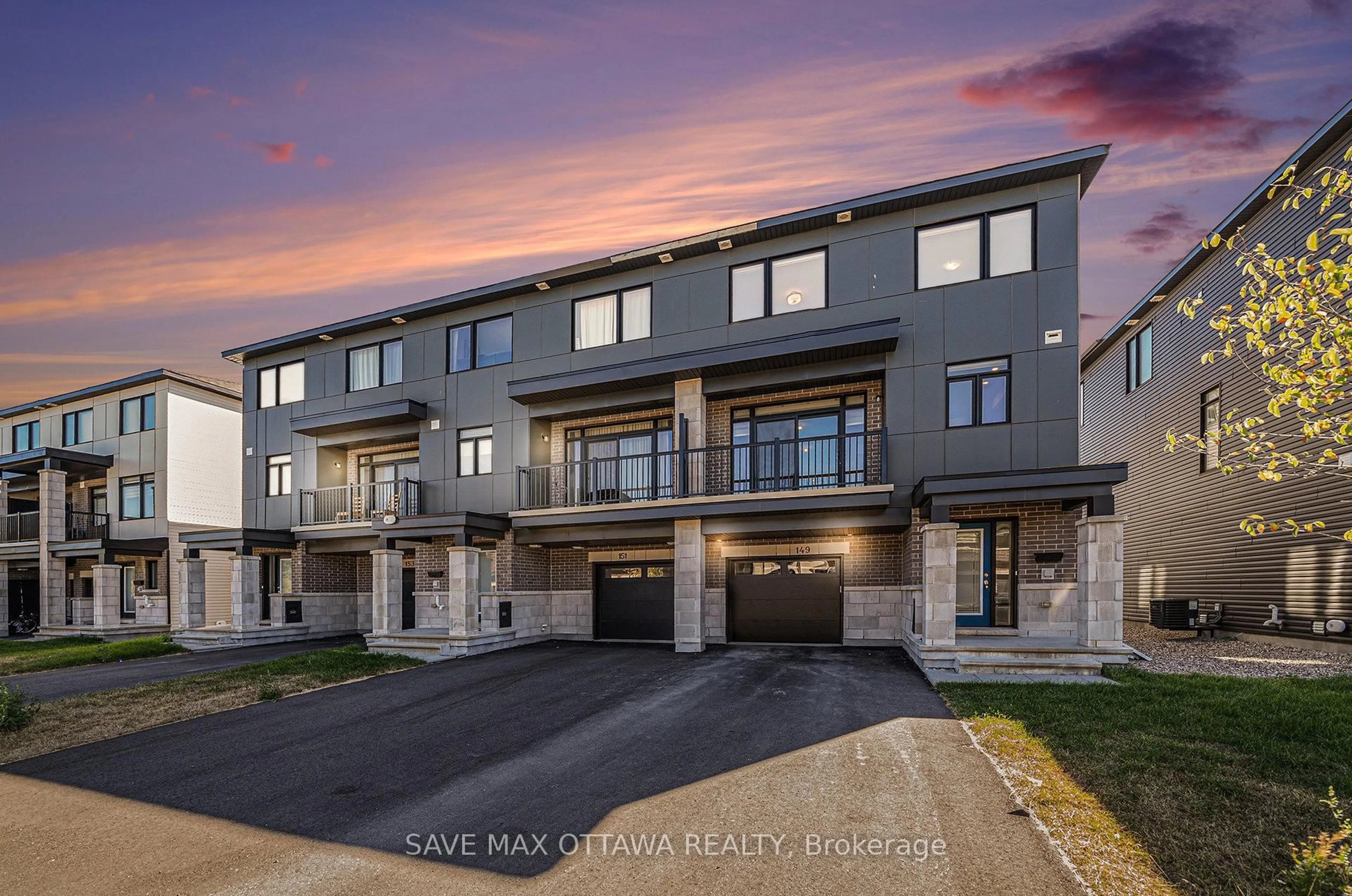 A pic from outside/outdoor area/front of a property/back of a property/a pic from drone, street for 149 Lemon Leaf Lane, Ottawa Ontario K1T 3X1