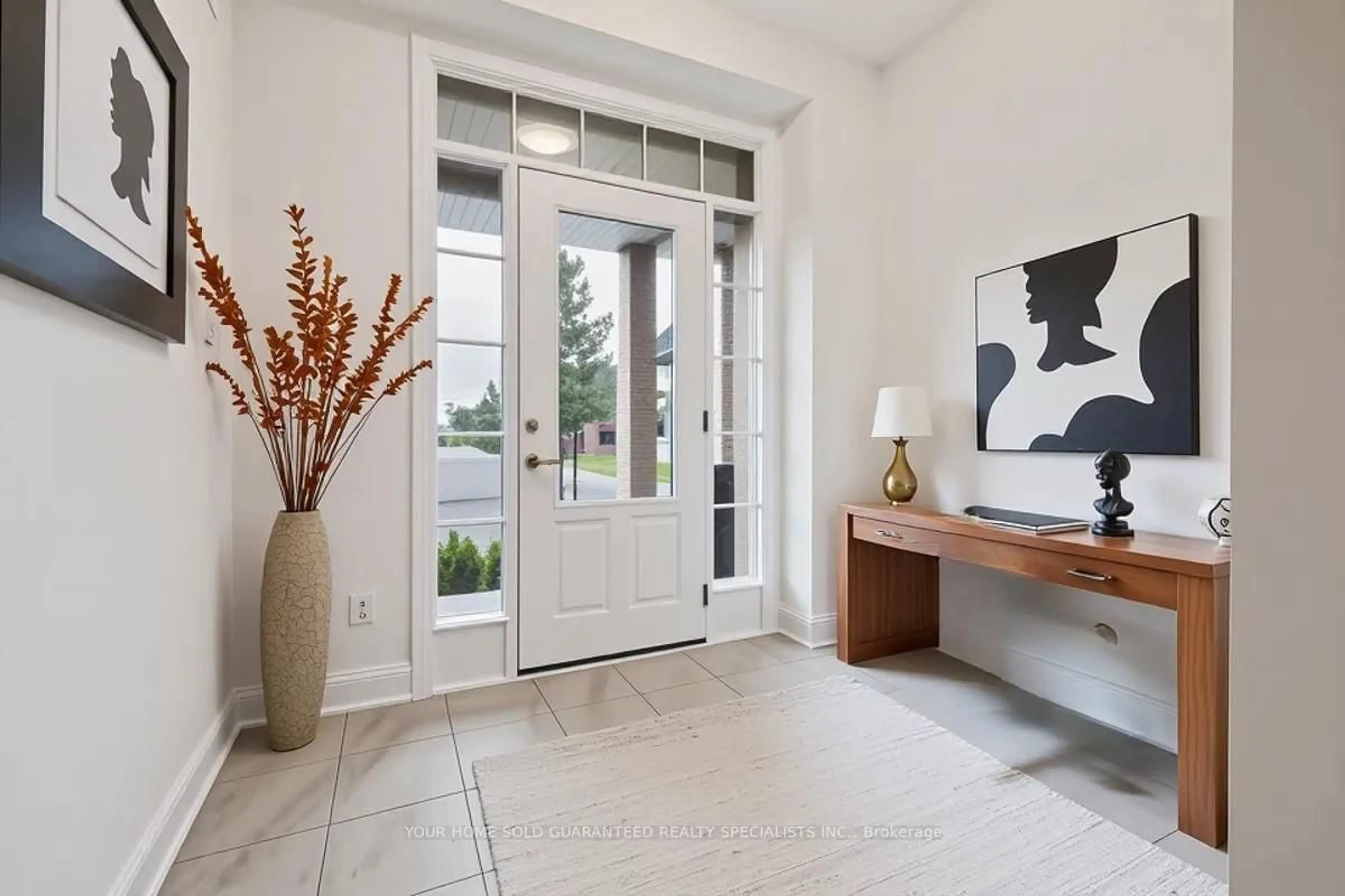 Indoor entryway for 64 Cosmopolitan Common, St. Catharines Ontario L2M 0B8