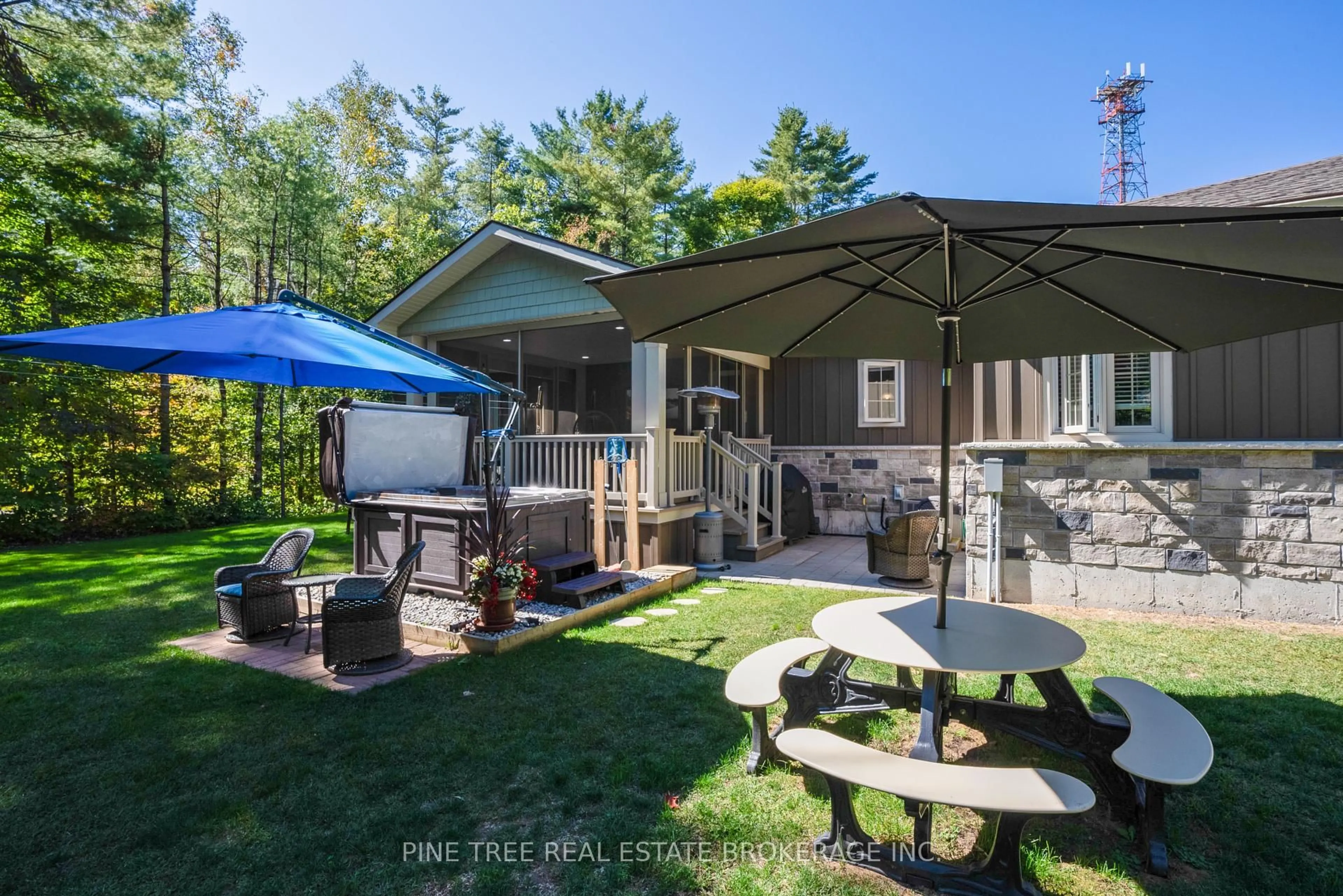 Patio, unknown for 1025 TOWER Cres, Gravenhurst Ontario P0E 1G0