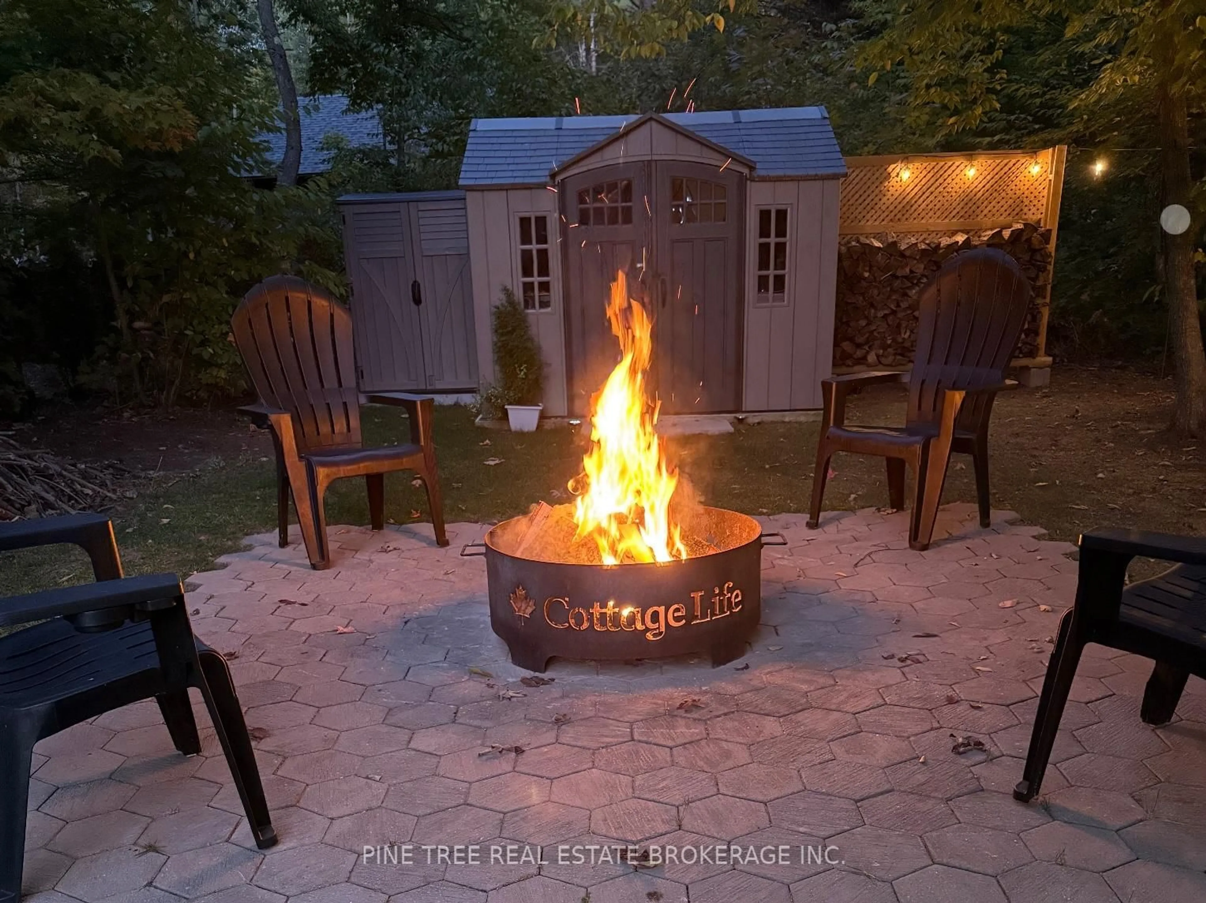 Patio, street for 1025 TOWER Cres, Gravenhurst Ontario P0E 1G0