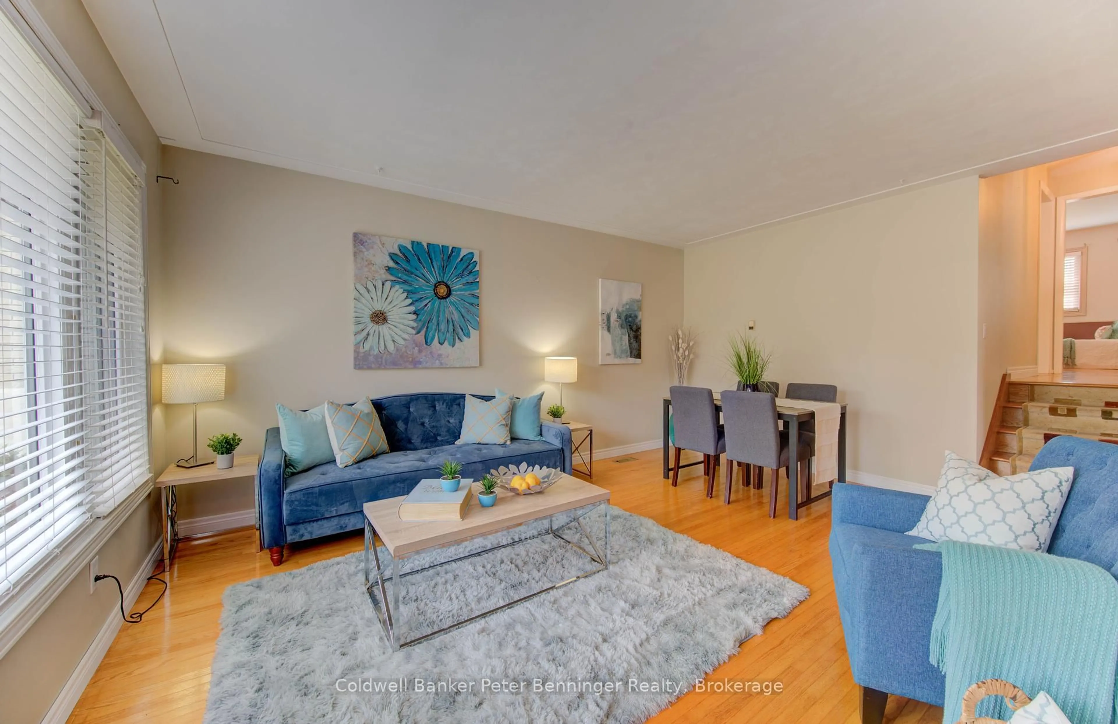 Living room with furniture, unknown for 41 Weichel St, Kitchener Ontario N2M 2A7