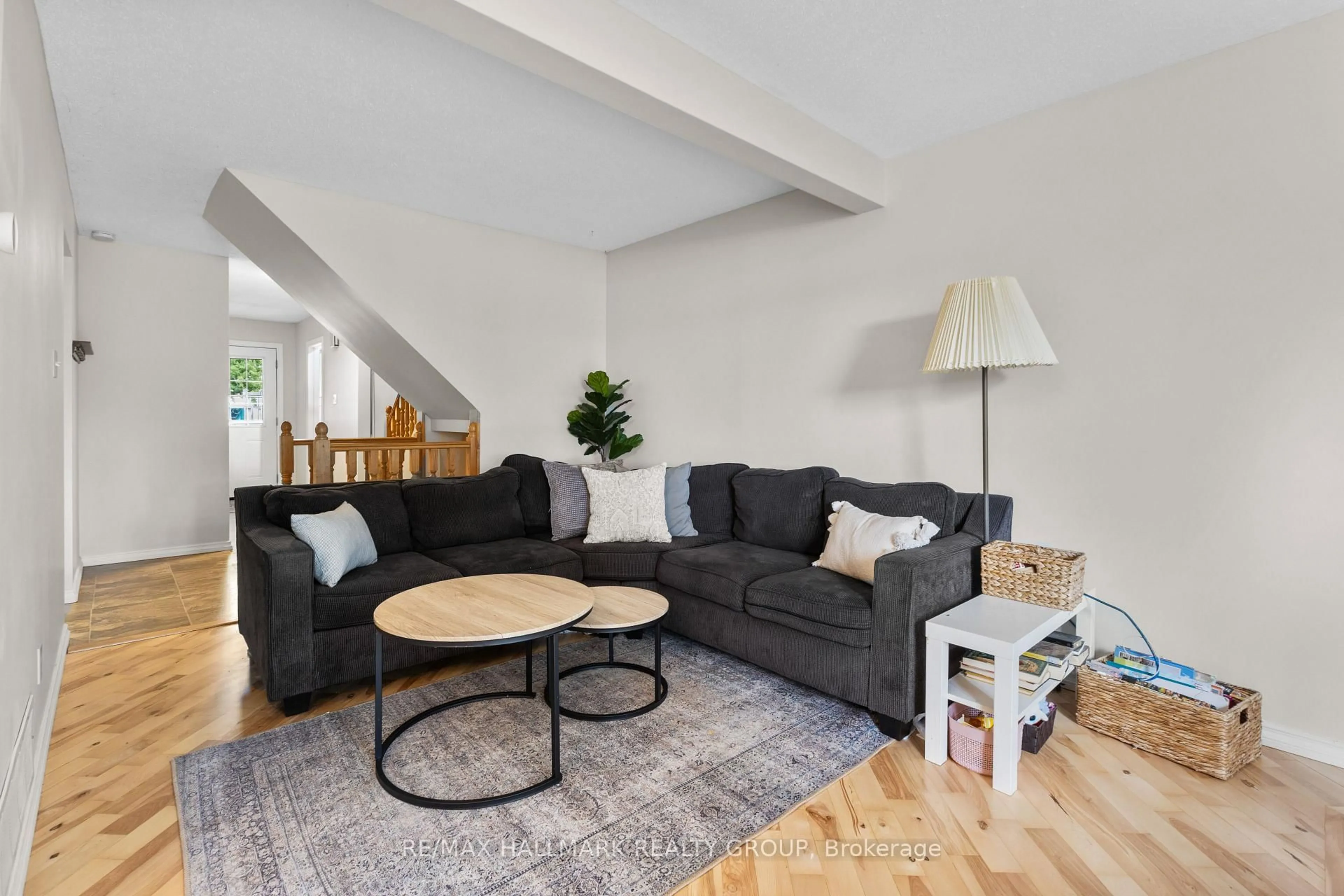 Living room with furniture, unknown for 1598 Hoskins Cres #17, Ottawa Ontario K4A 2H8