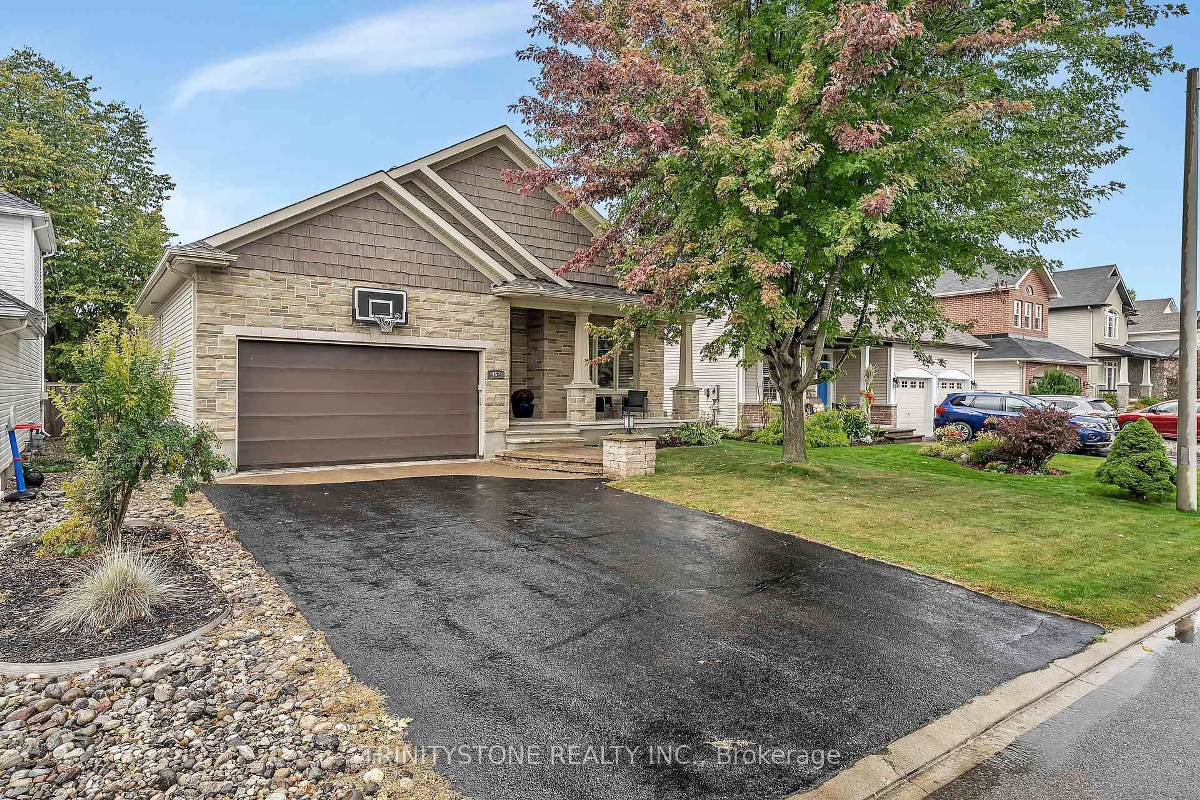 Unknown for 452 Landswood Way, Ottawa Ontario K2S 0A4