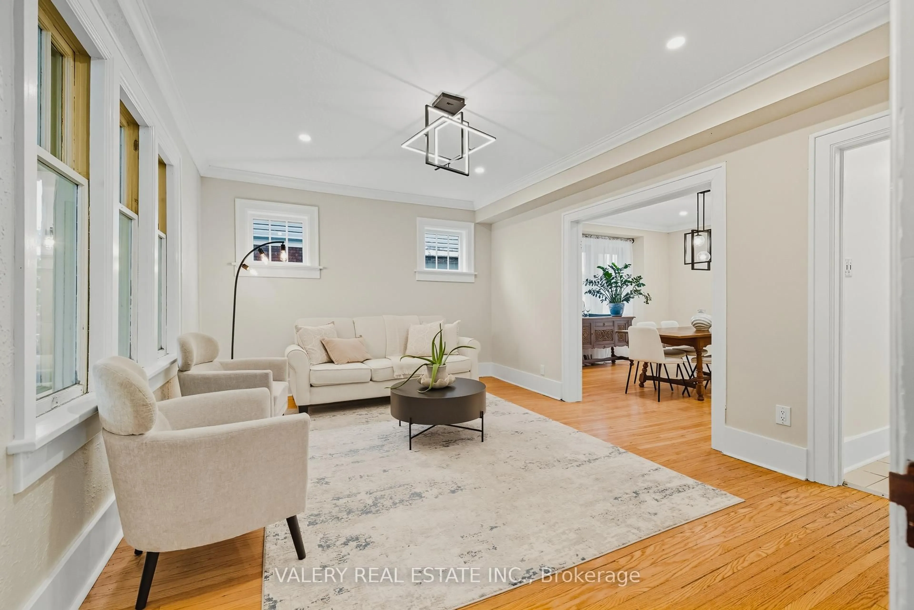 Living room with furniture, unknown for 81 Pandora Ave, Kitchener Ontario N2H 3C4