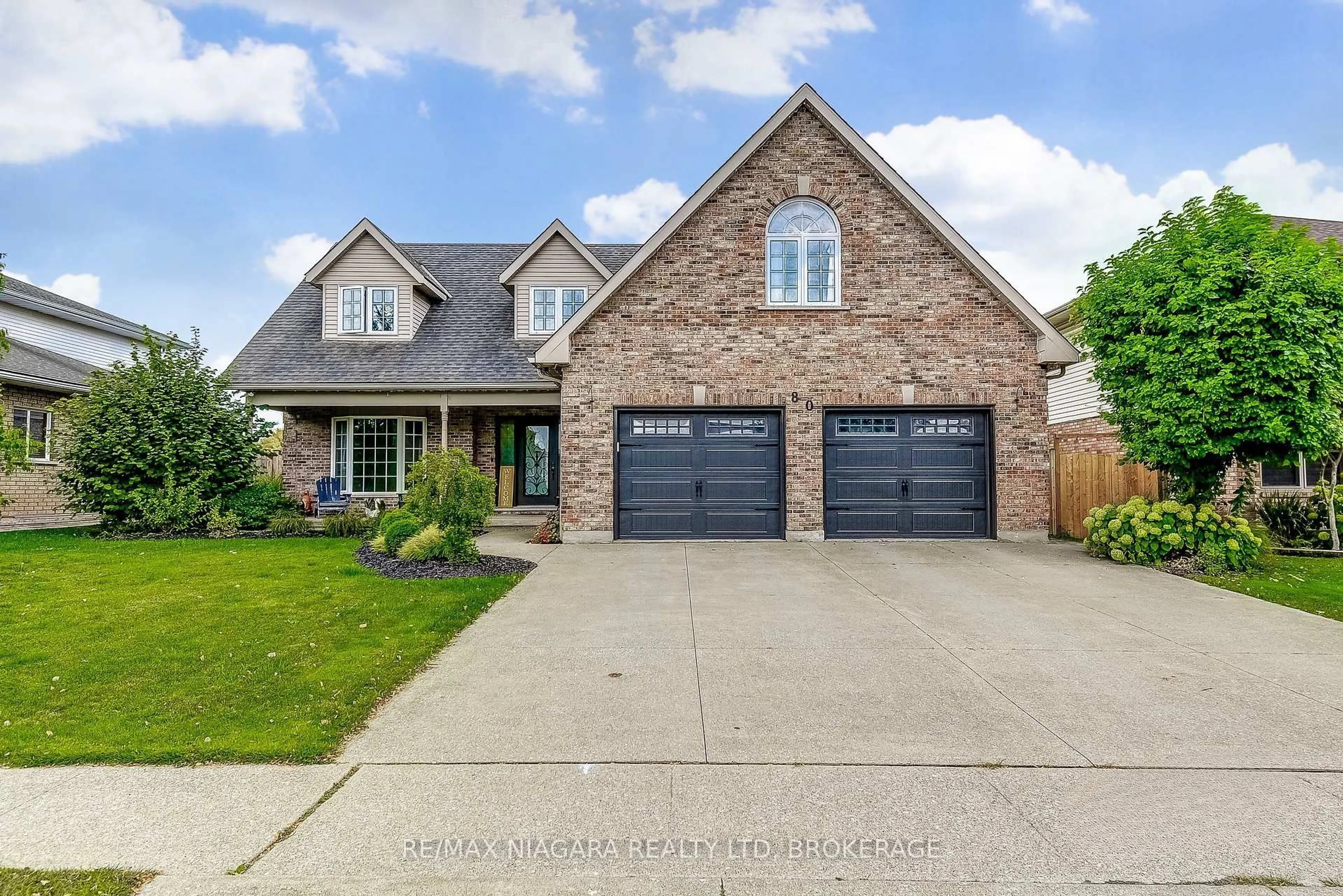 Home with brick exterior material, street for 80 Green Meadow Cres, Welland Ontario L3C 6X4