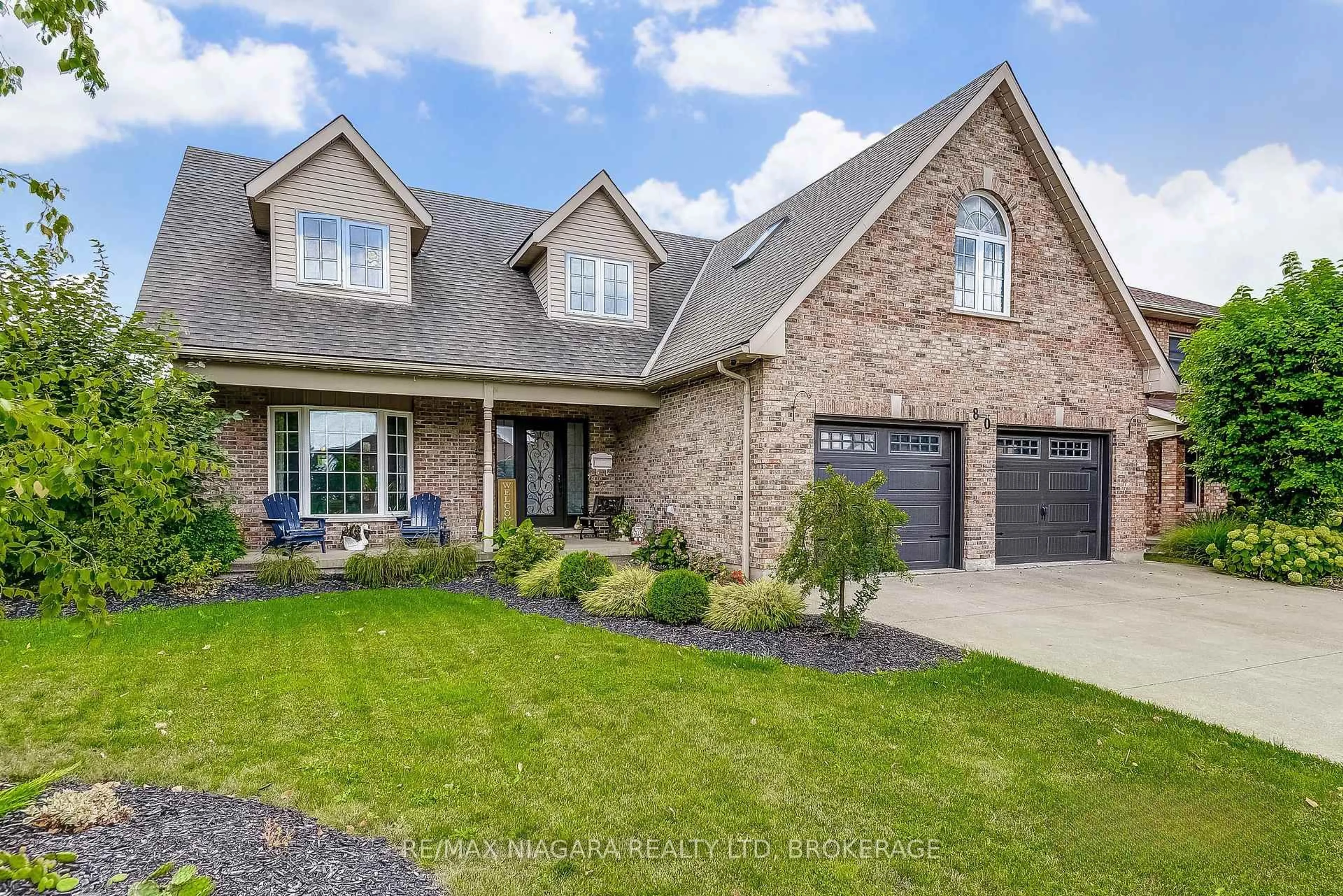 Home with brick exterior material, street for 80 Green Meadow Cres, Welland Ontario L3C 6X4
