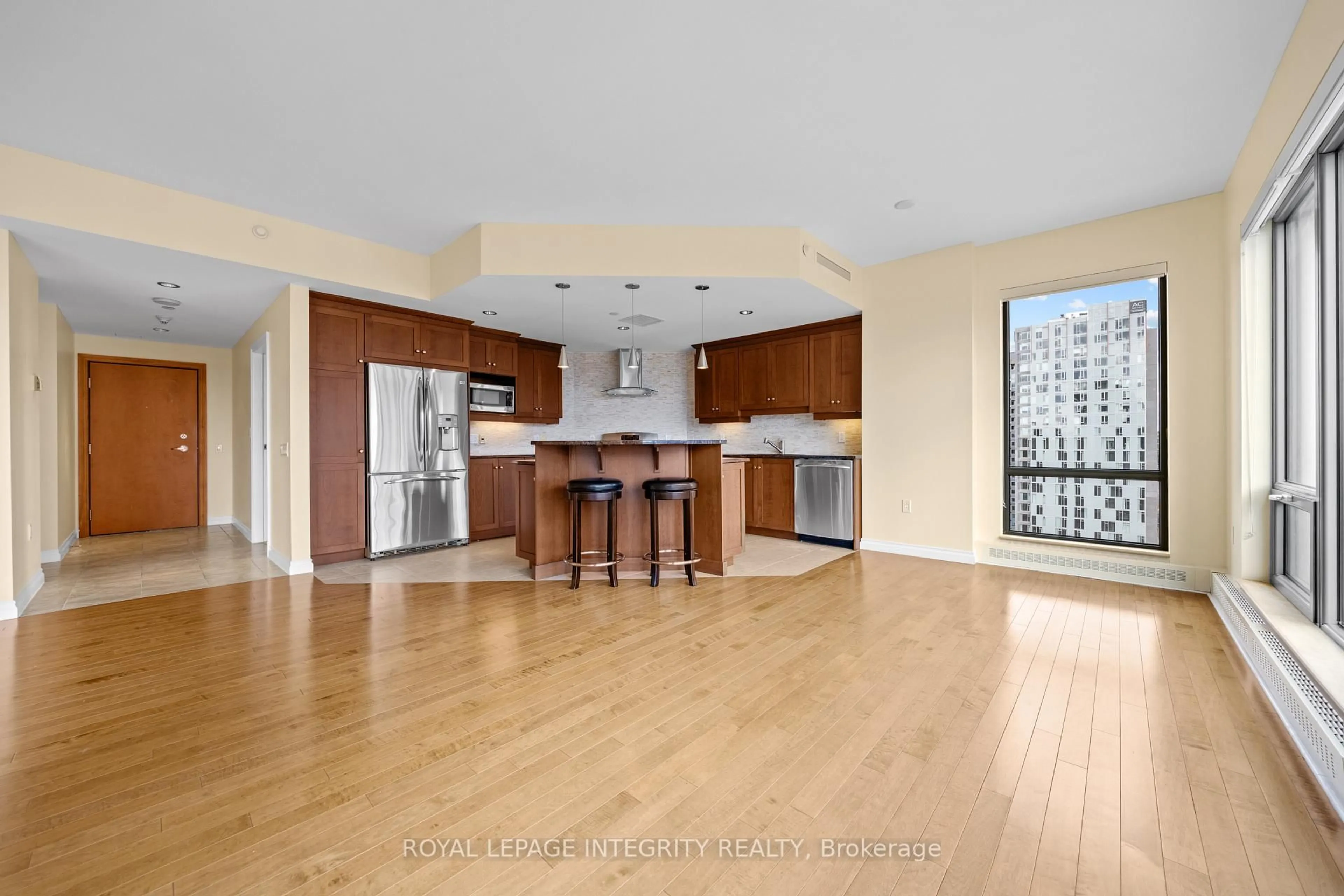 Open concept kitchen, unknown for 90 George St #1207, Ottawa Ontario K1N 0A8