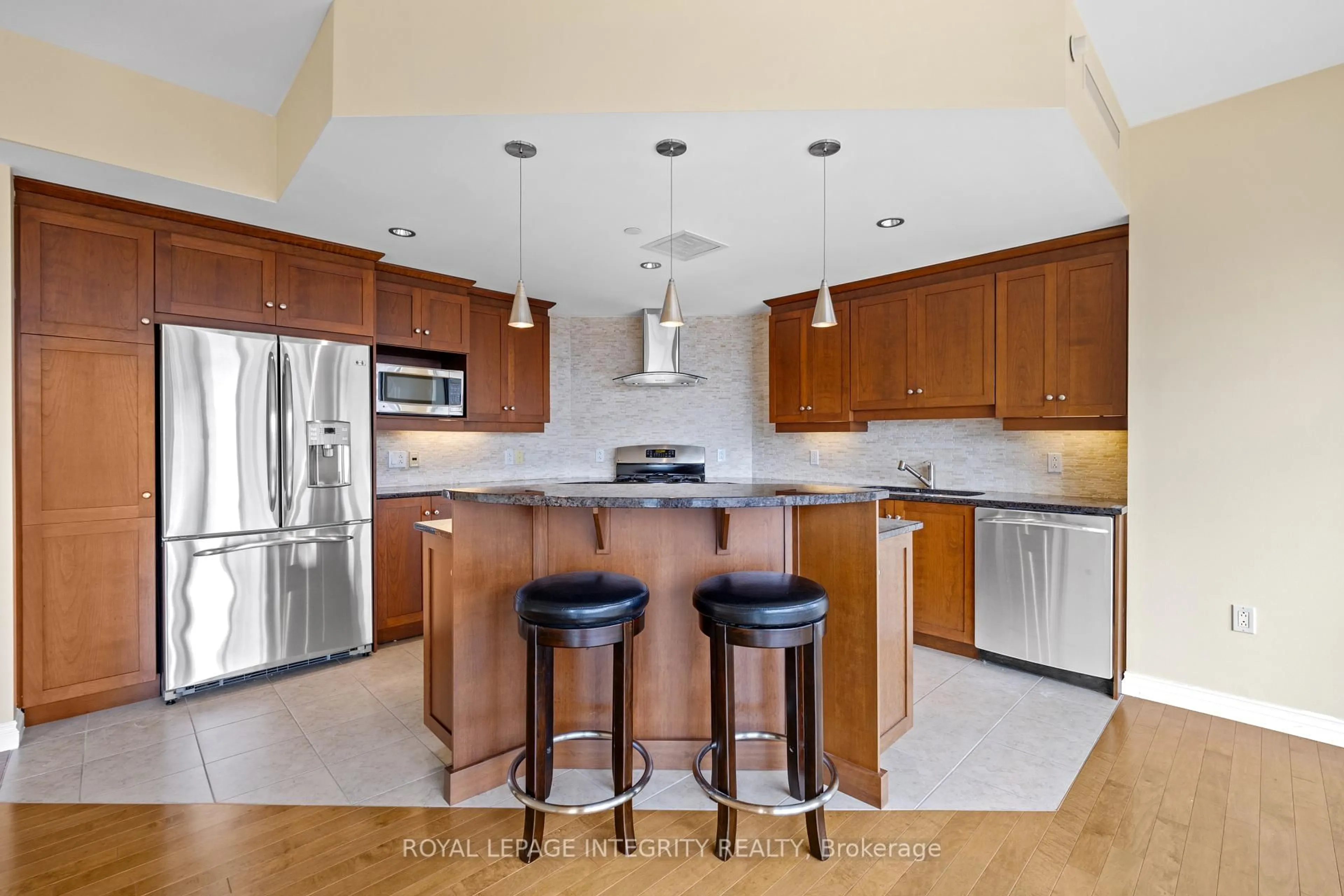 Unknown for 90 George St #1207, Ottawa Ontario K1N 0A8