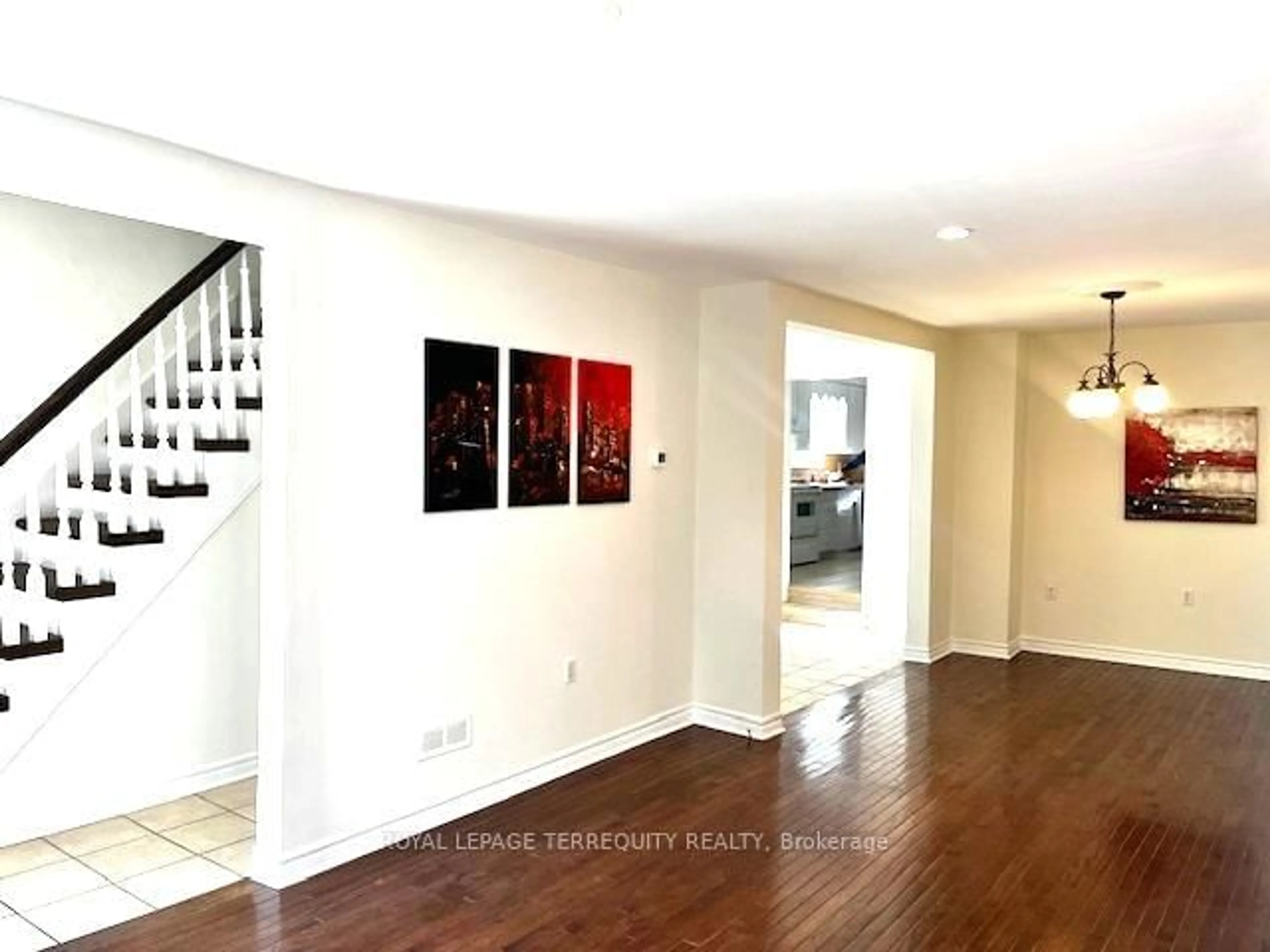 Indoor entryway for 88 Rebecca St, Stratford Ontario N5A 3P3
