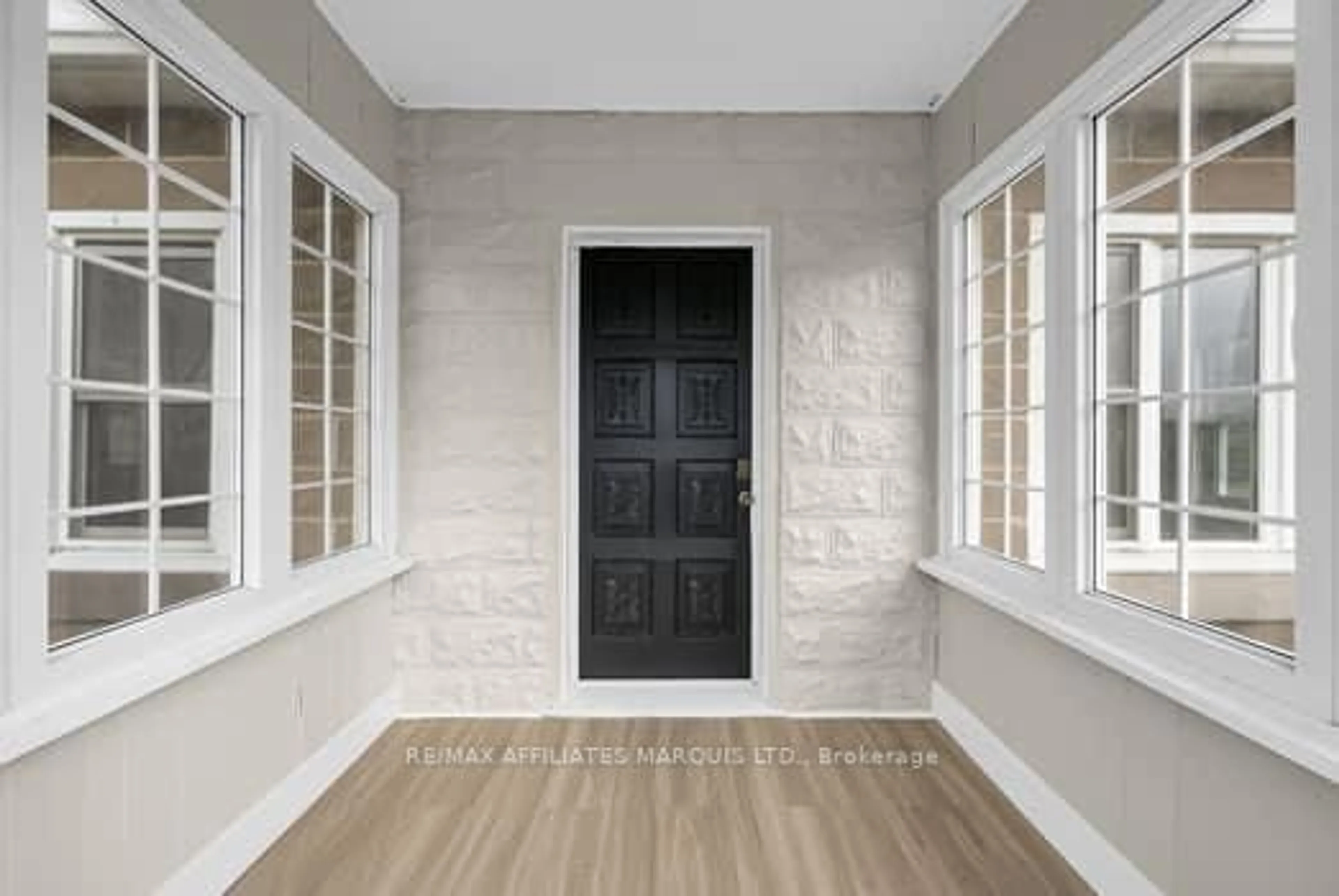 Indoor entryway for 133 Main St, North Glengarry Ontario K0C 1A0