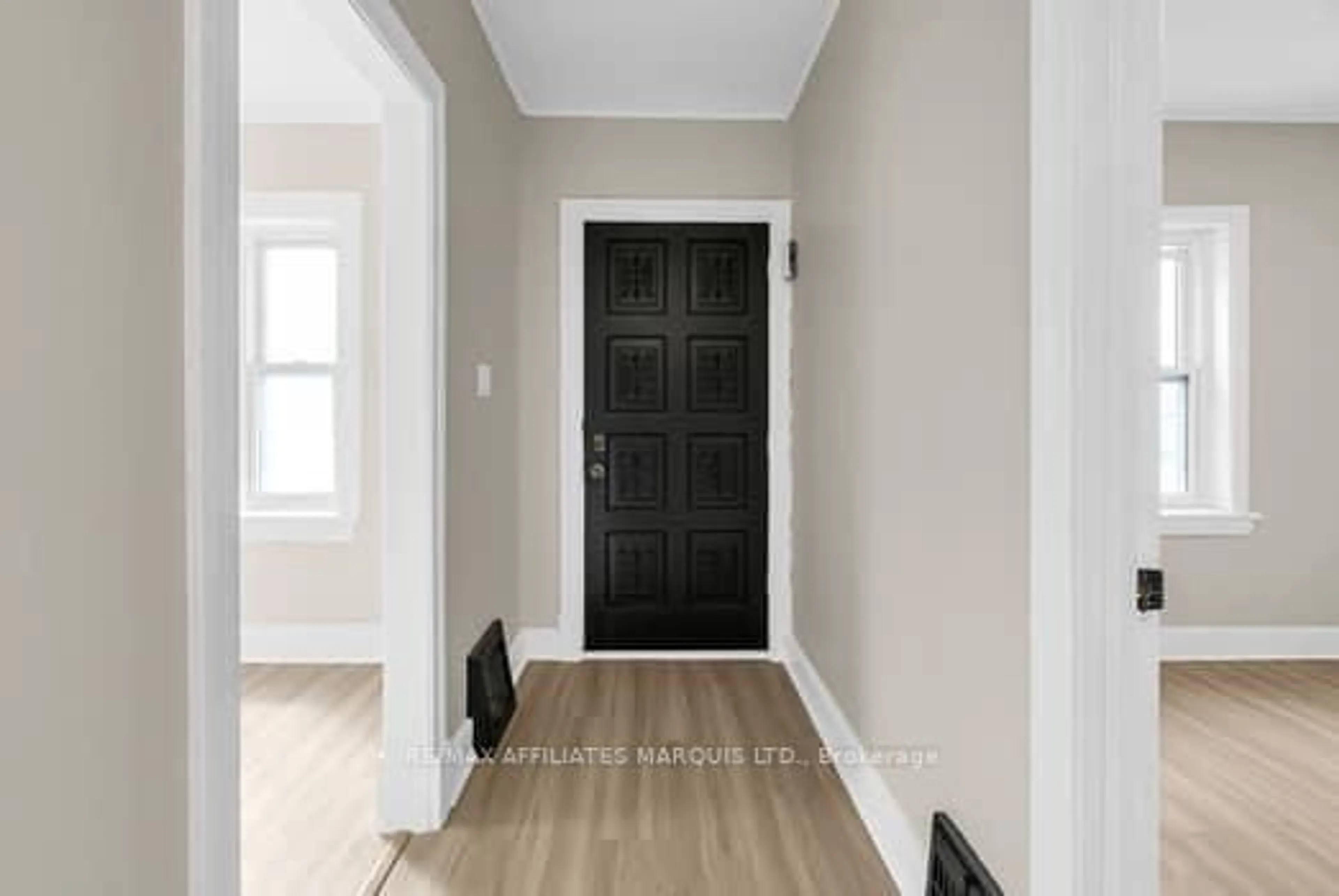 Indoor entryway for 133 Main St, North Glengarry Ontario K0C 1A0
