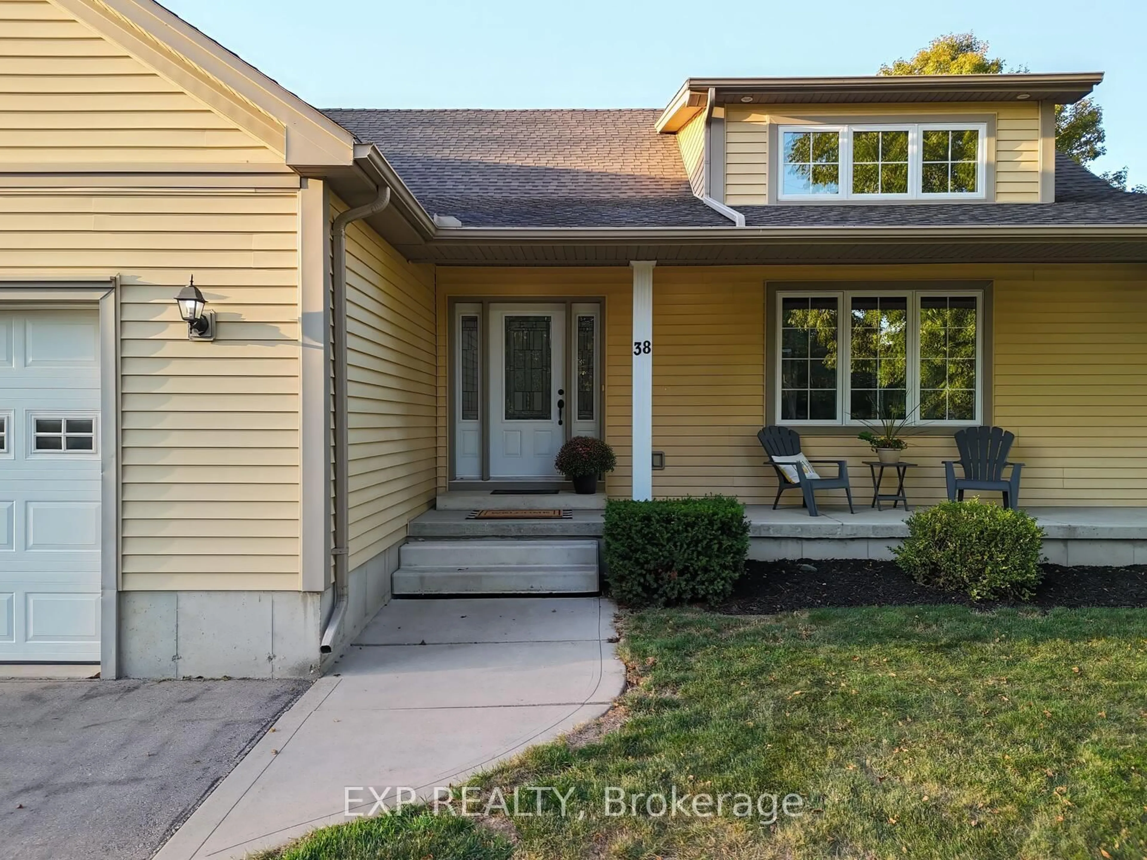 Home with vinyl exterior material, street for 38 Fulton St, Bayham Ontario N0J 1Z0