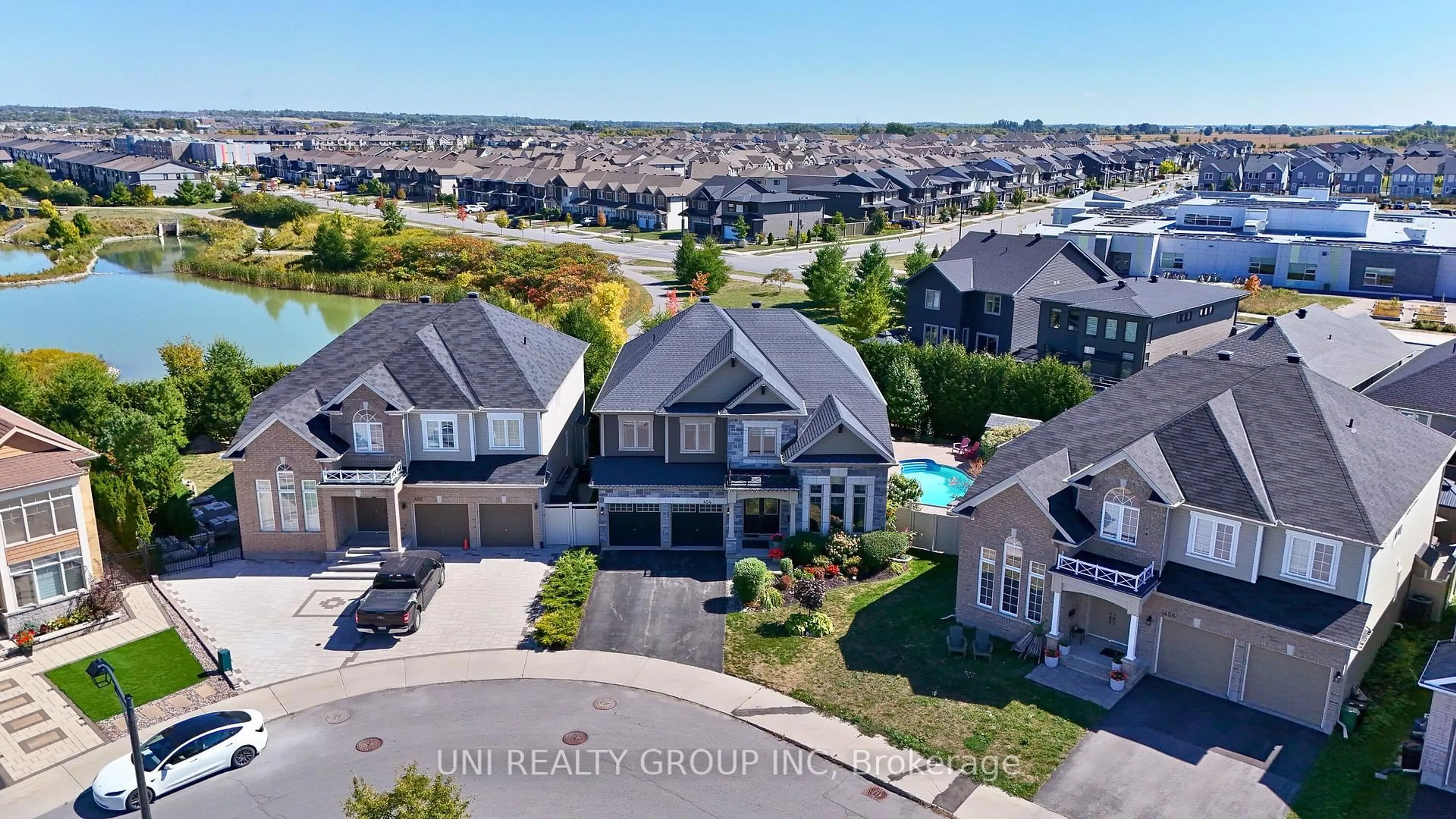 A pic from outside/outdoor area/front of a property/back of a property/a pic from drone, unknown for 454 CAVESSON St, Ottawa Ontario K2V 0B8