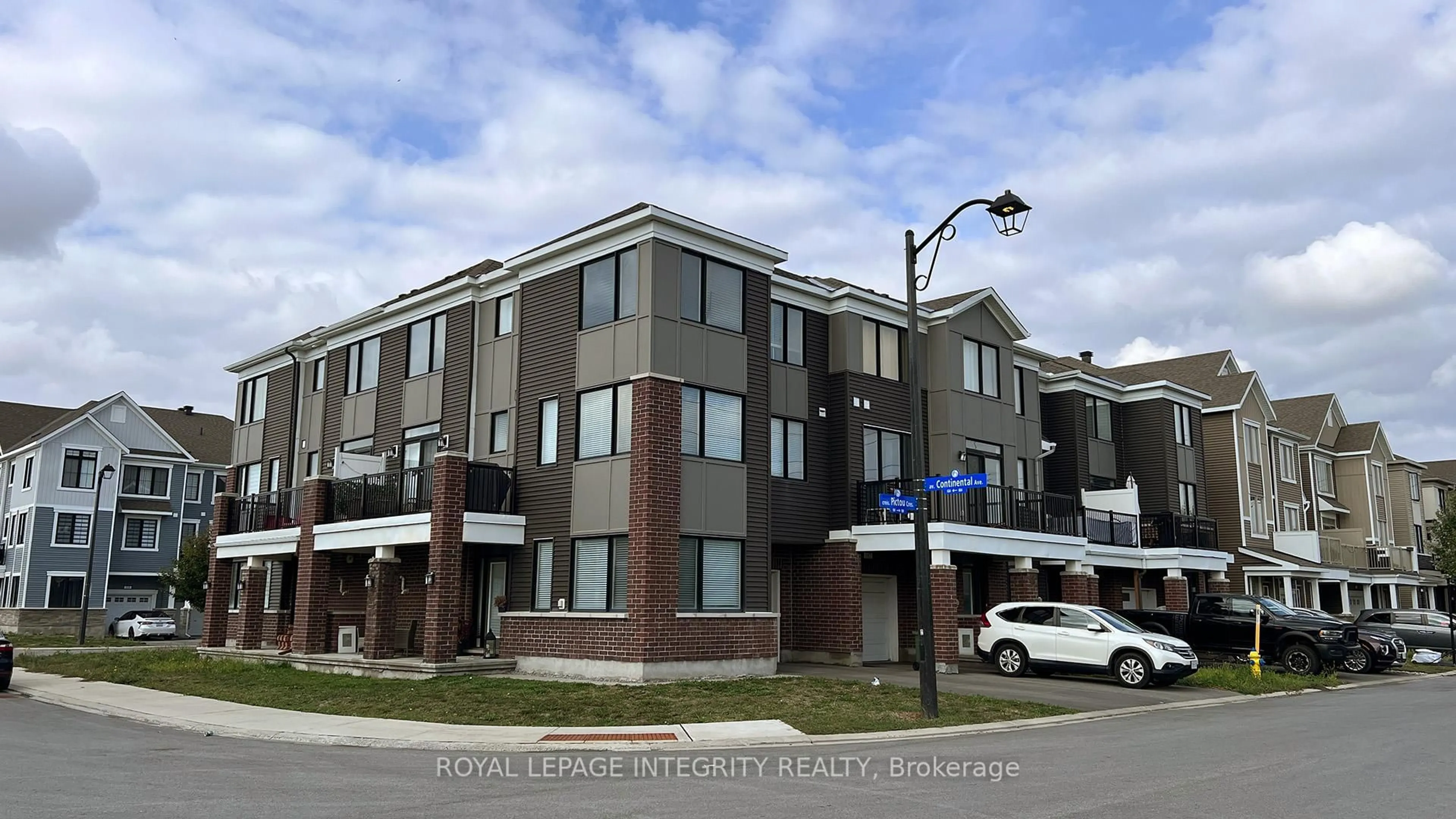 Unknown for 184 Pictou Cres, Ottawa Ontario K2V 0R2