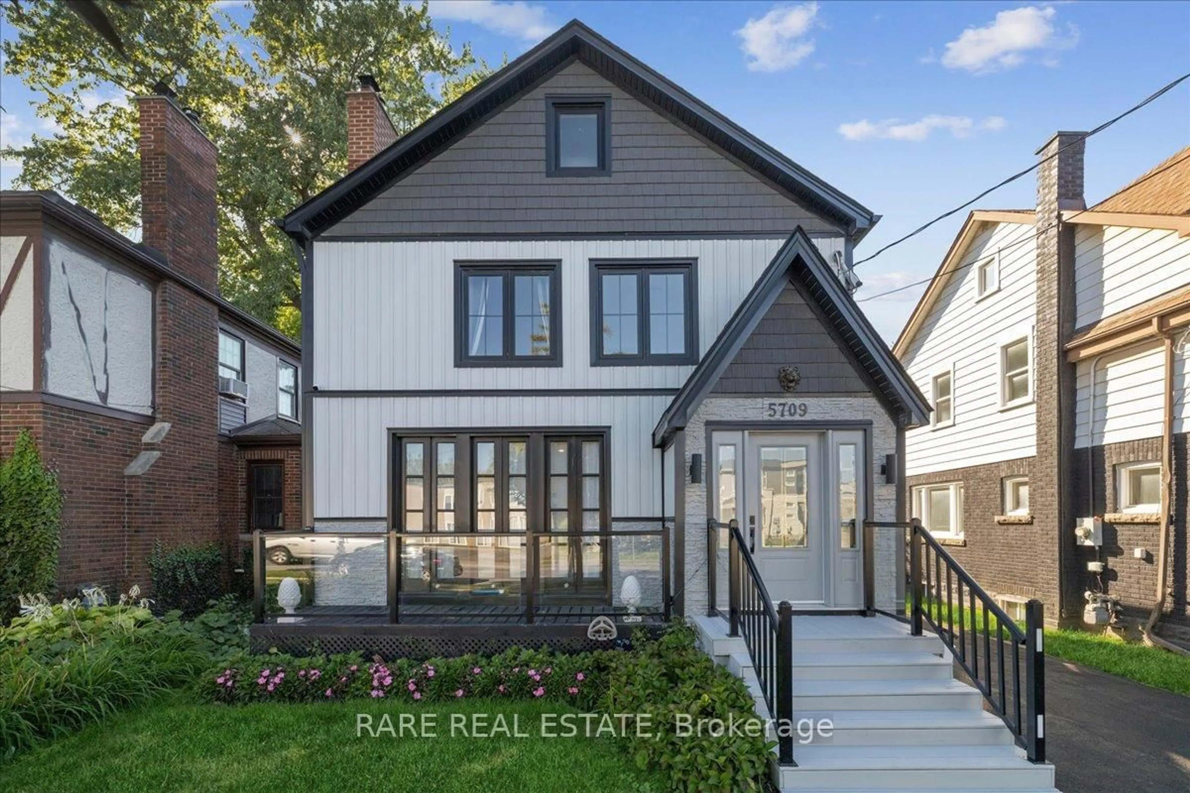 Home with brick exterior material, street for 5709 Dorchester Rd, Niagara Falls Ontario L2G 5S5