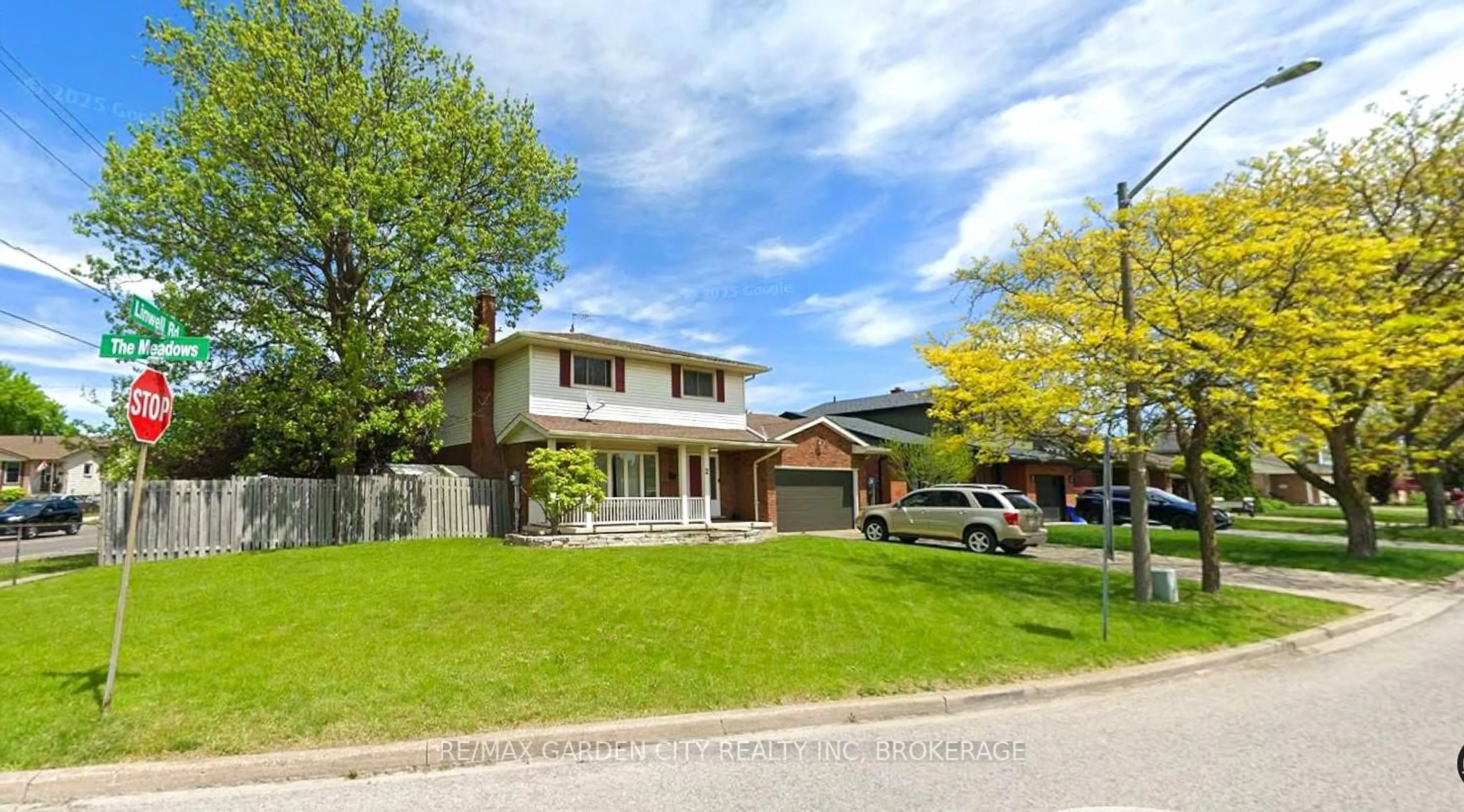 Home with brick exterior material, street for 2 The Meadows St, St. Catharines Ontario L2N 7K6