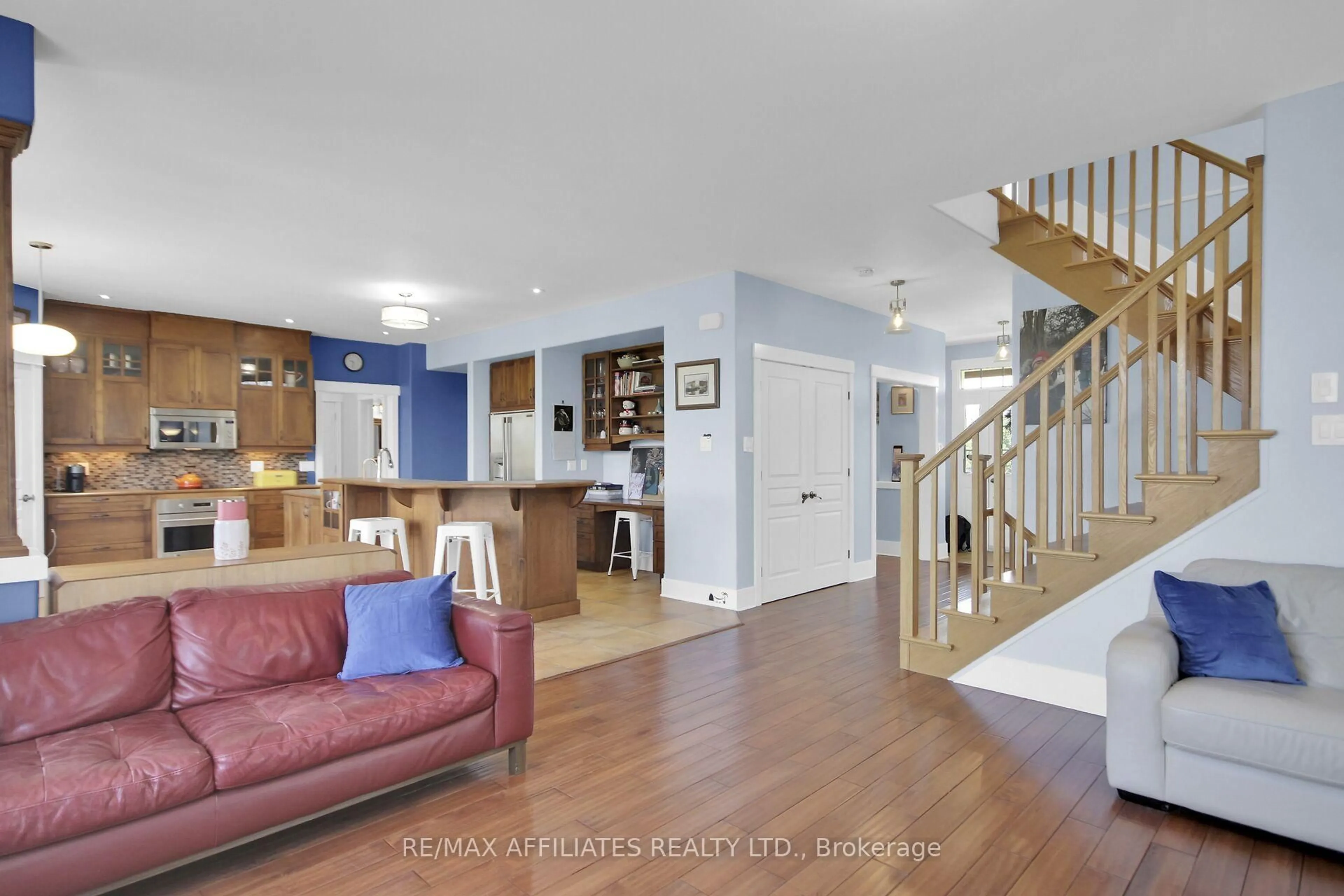 Unknown for 500 Bradbury Crt, Ottawa Ontario K2W 0A1