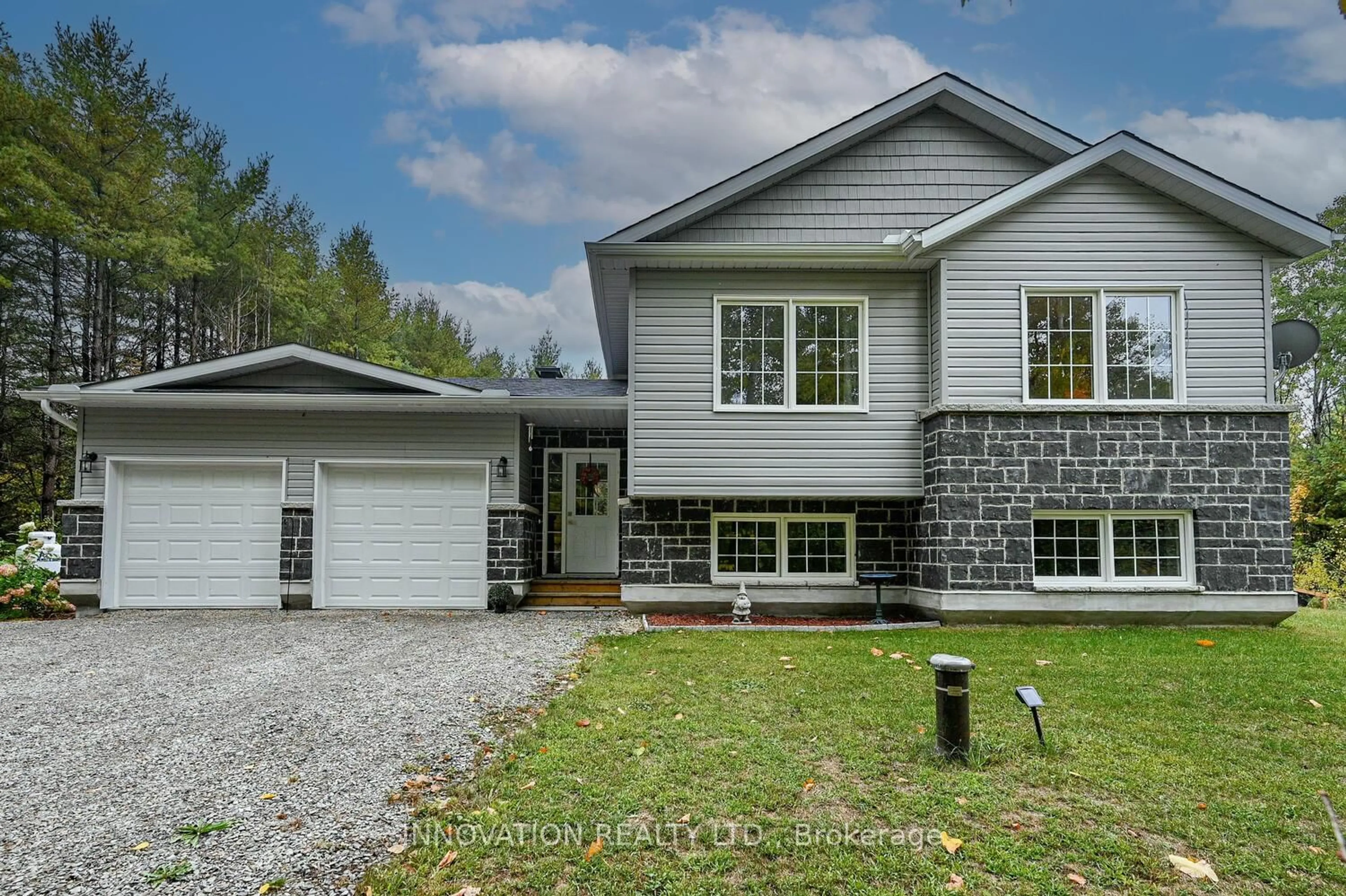 Home with vinyl exterior material, street for 1171 Nolans Rd, Smiths Falls Ontario K7A 4S6