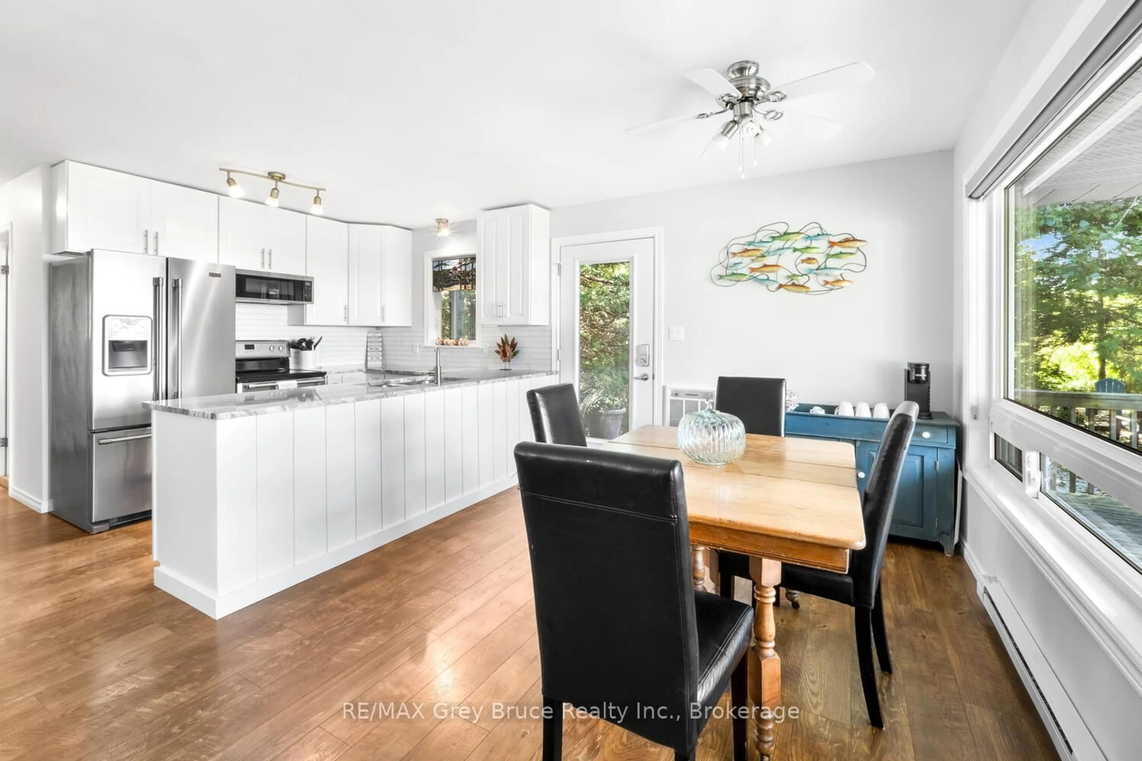 Open concept kitchen, unknown for 1208 Sunset Dr, South Bruce Peninsula Ontario N0H 2T0