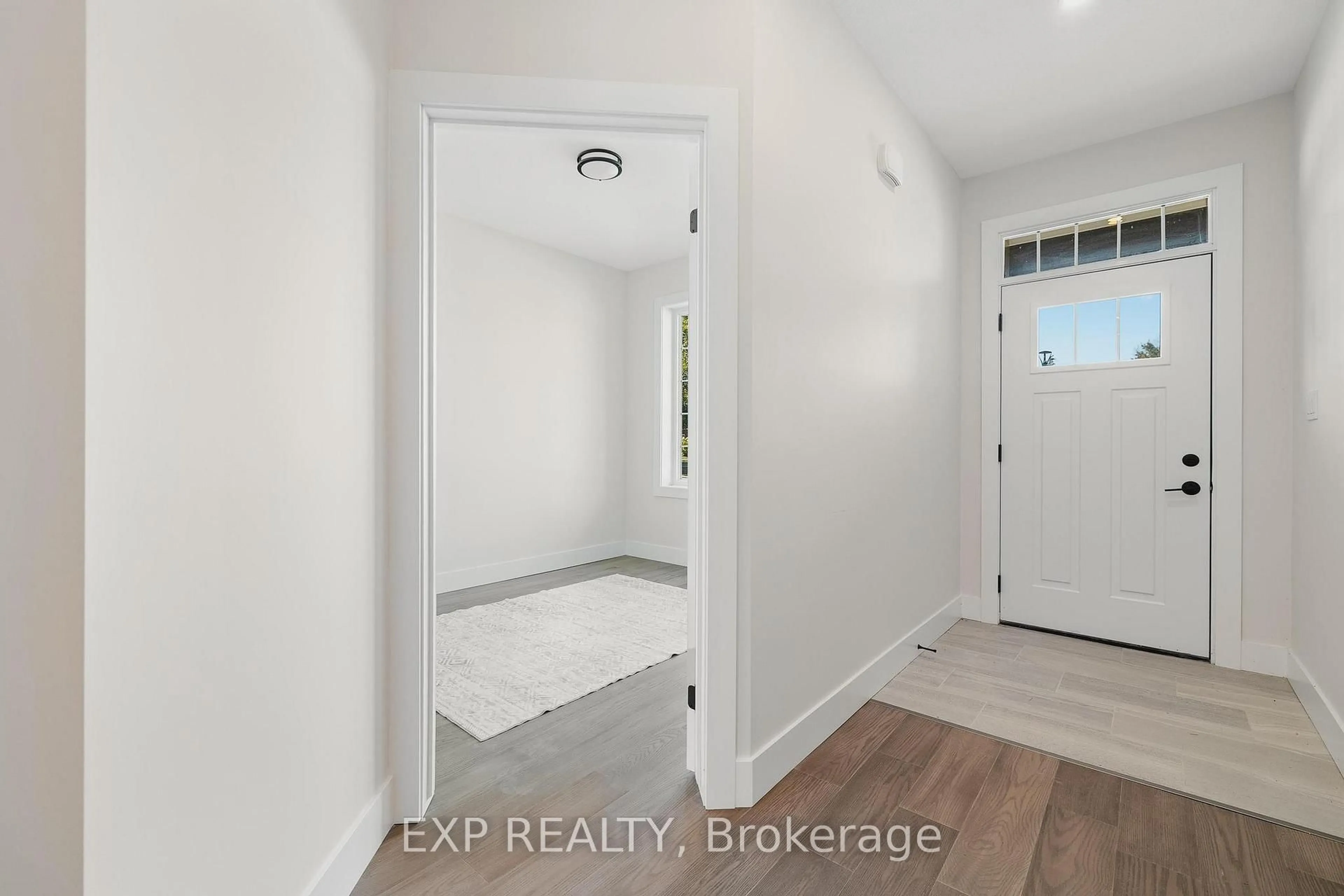 Indoor entryway for 12 Washington St #101, Norwich Ontario N0J 1P0