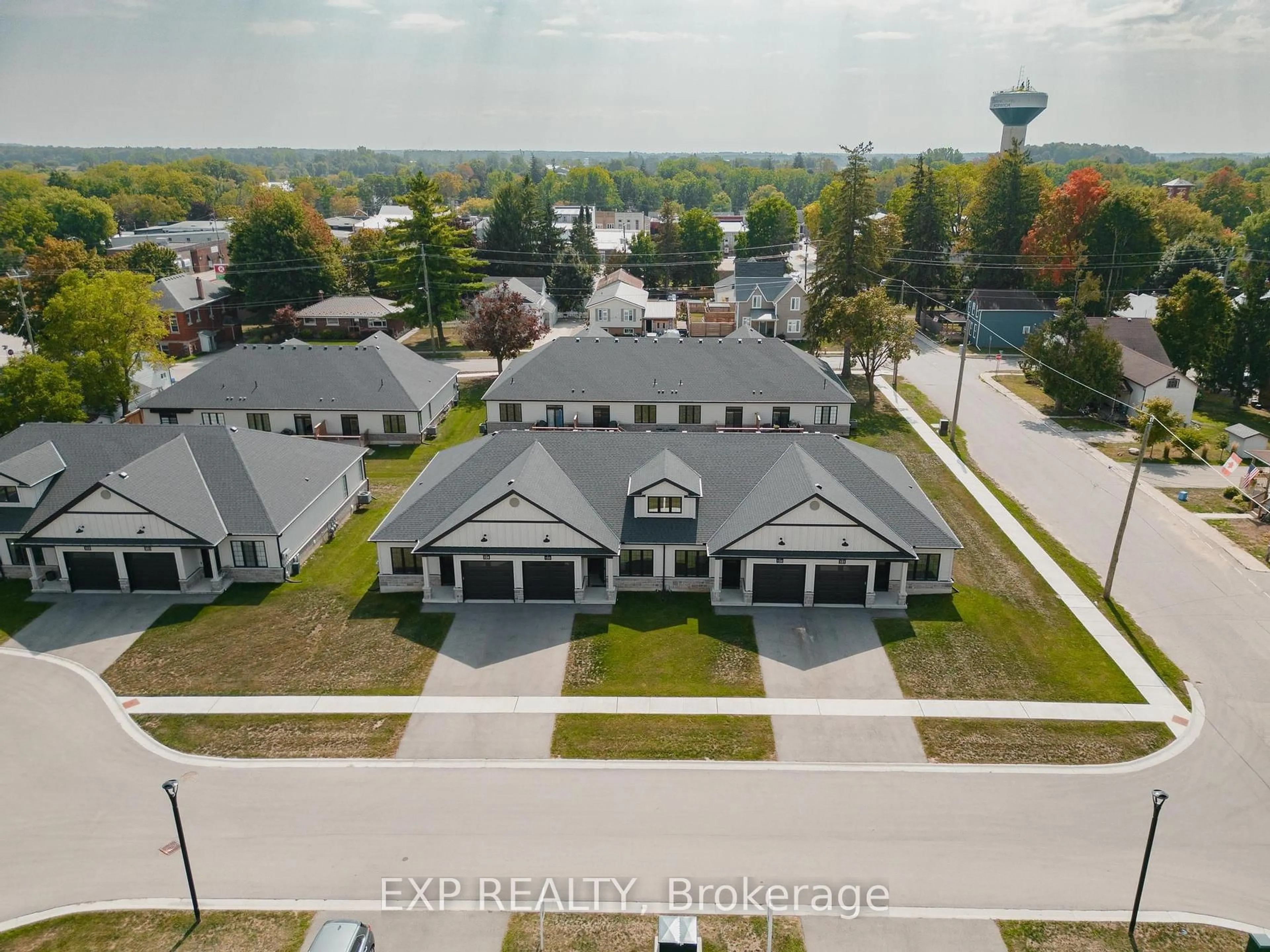 A pic from outside/outdoor area/front of a property/back of a property/a pic from drone, city buildings view from balcony for 12 Washington St #102, Norwich Ontario N0J 1P0
