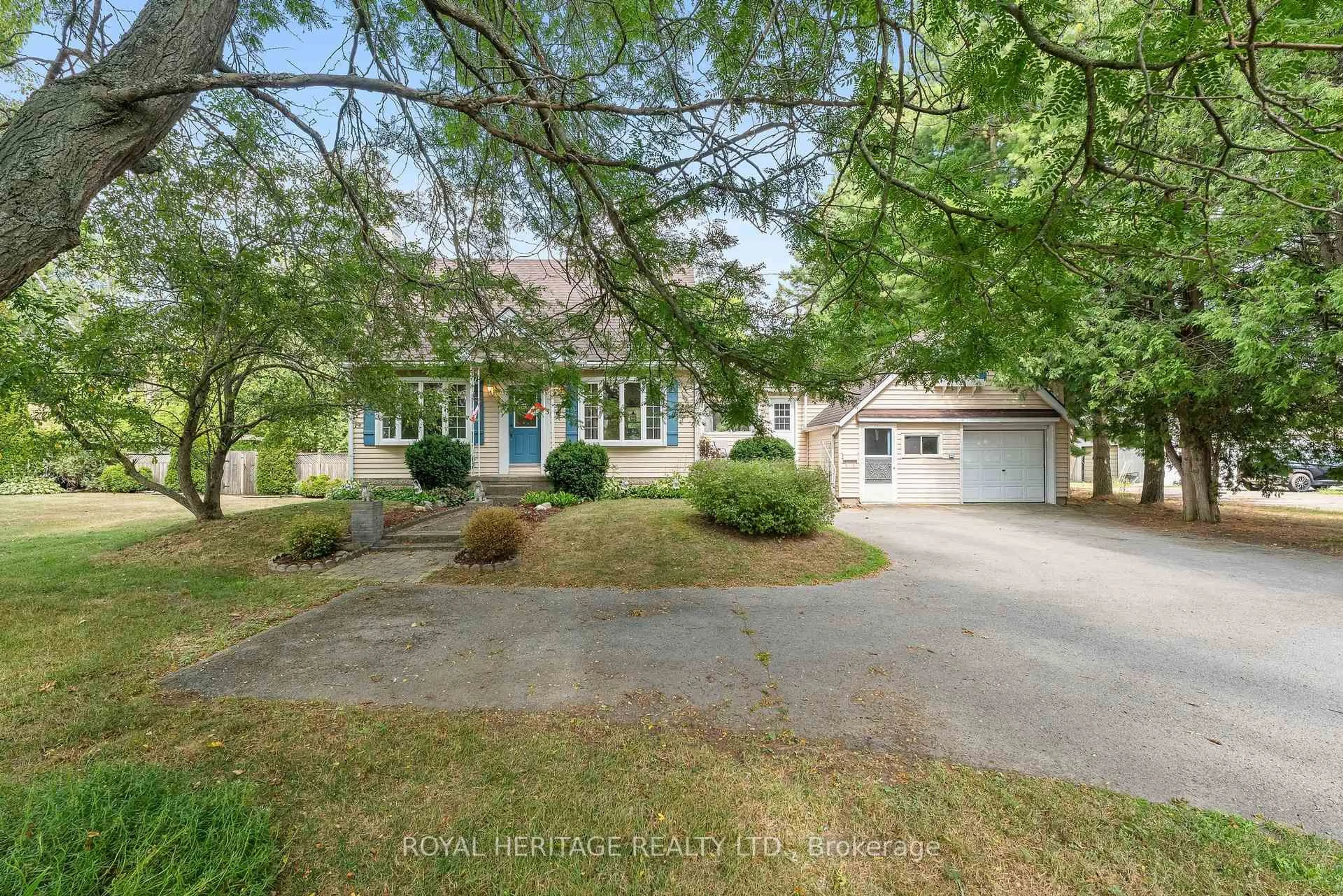 A pic from outside/outdoor area/front of a property/back of a property/a pic from drone, street for 93 Ontario St, Brighton Ontario K0K 1H0