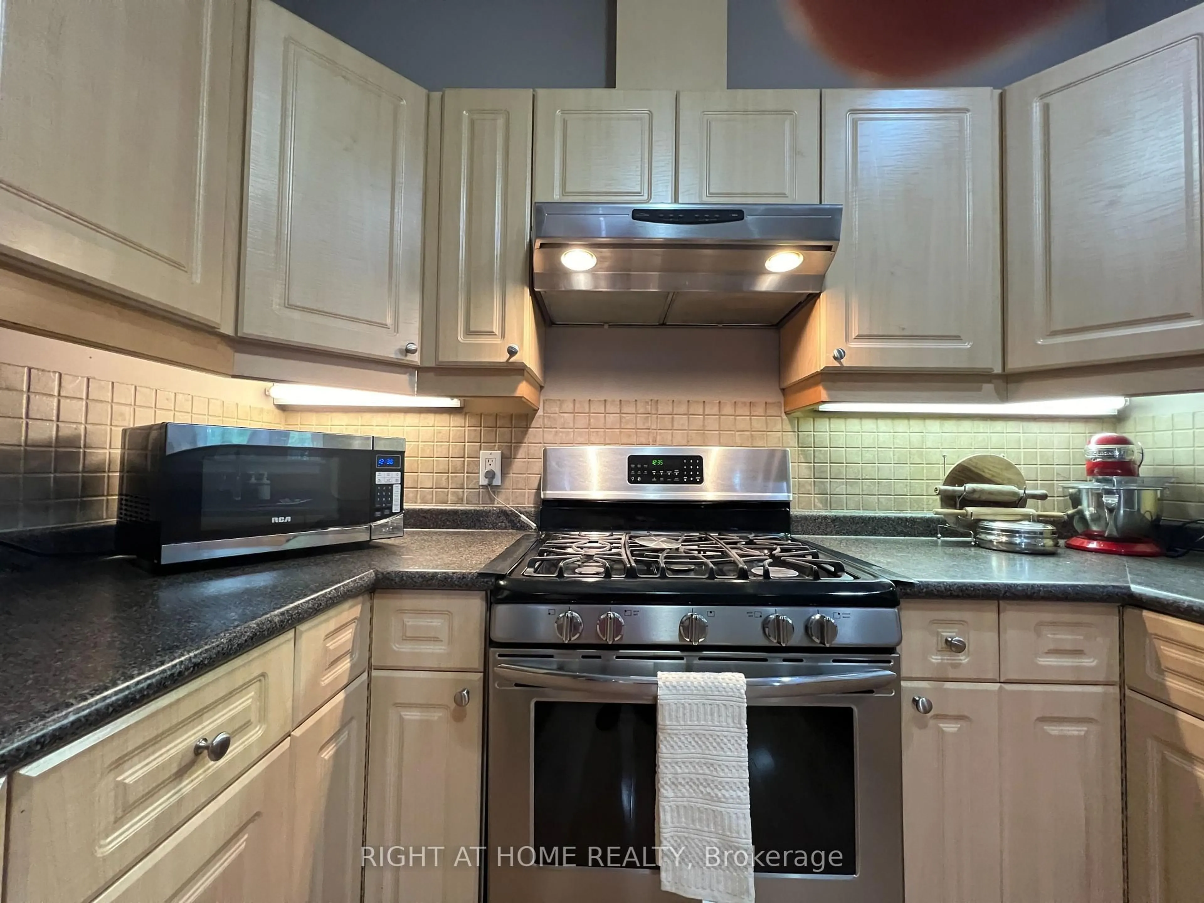 Standard kitchen, ceramic/tile floor for 1574 Richmond St #7, London North Ontario N6G 5H7