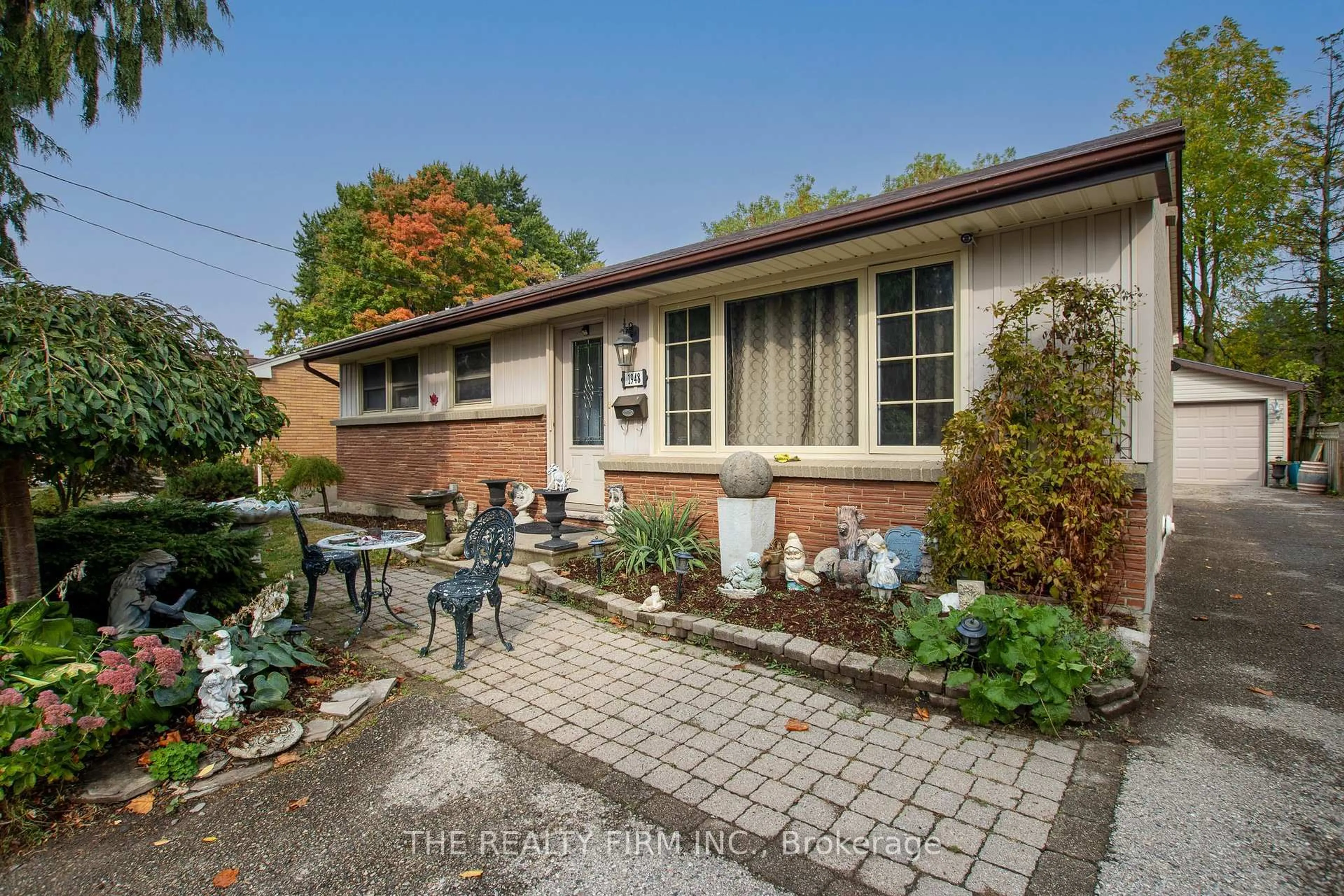 Unknown for 1948 Duluth Cres, London East Ontario N5V 1H7