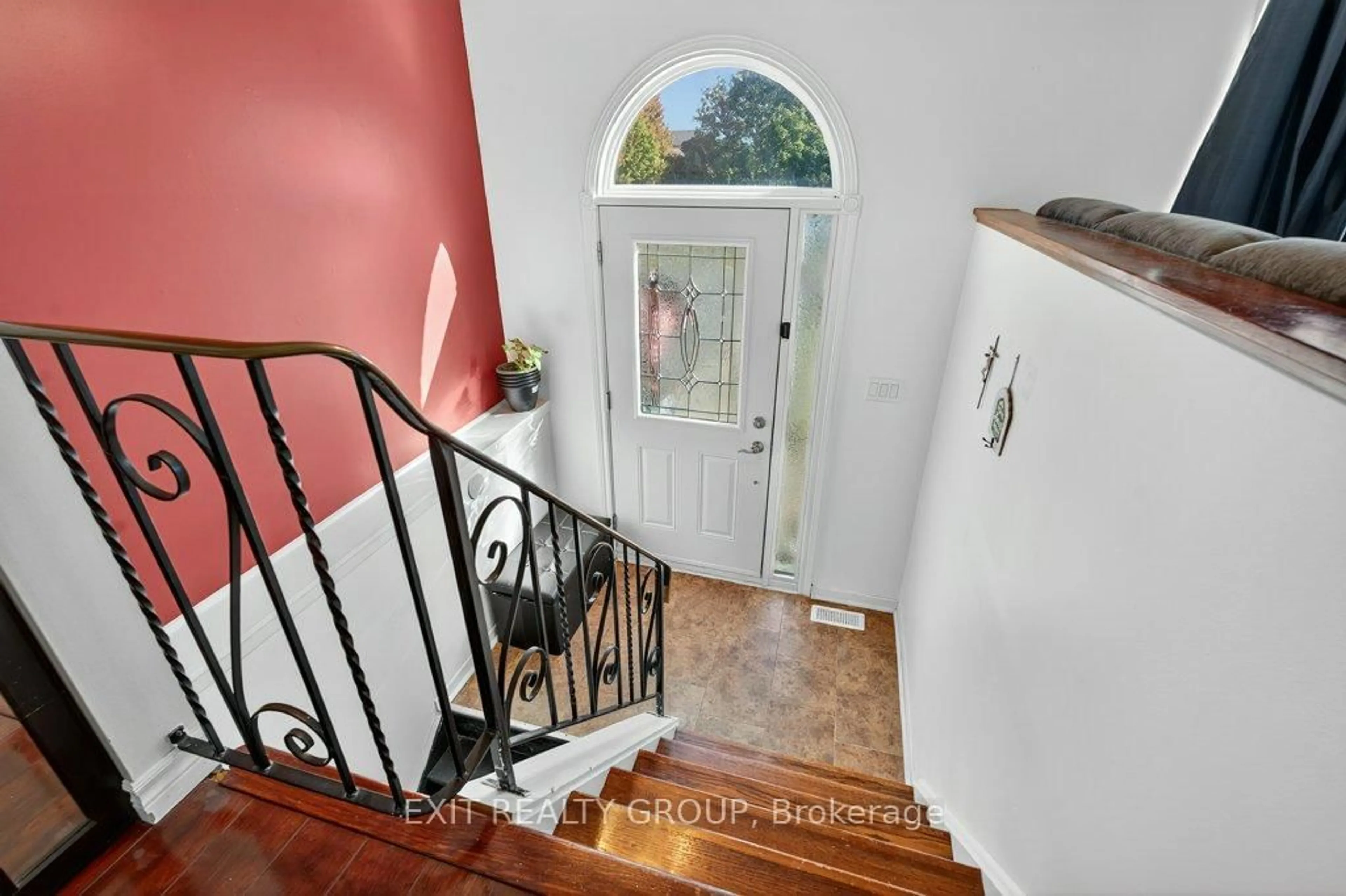 Unknown for 216 McLellan Crt, Kingston Ontario K7M 7Y8