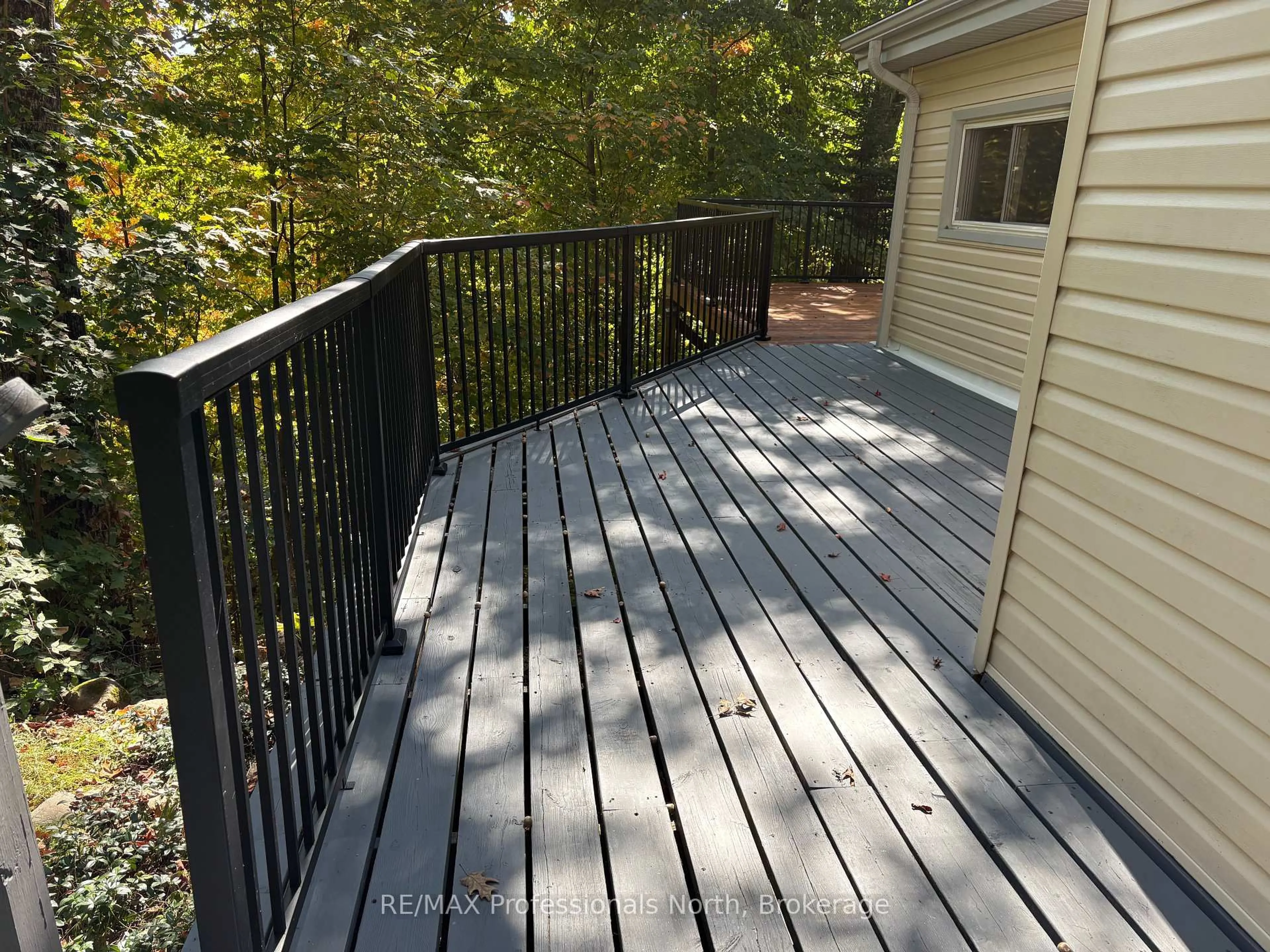 Patio, unknown for 116 Woodland Dr, Huntsville Ontario P1H 1A7