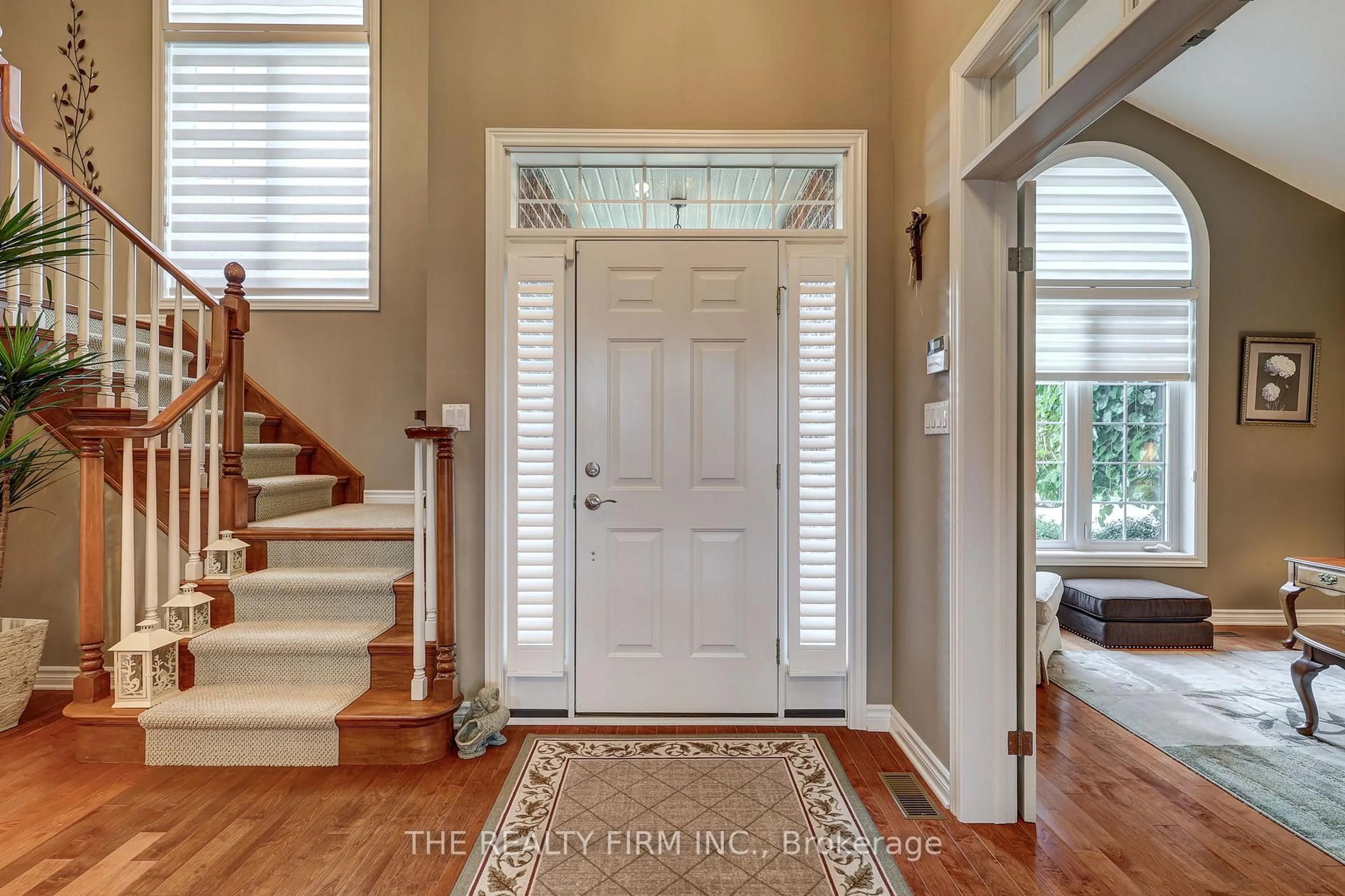 Indoor entryway for 486 Plane Tree Dr, London North Ontario N6G 5L6