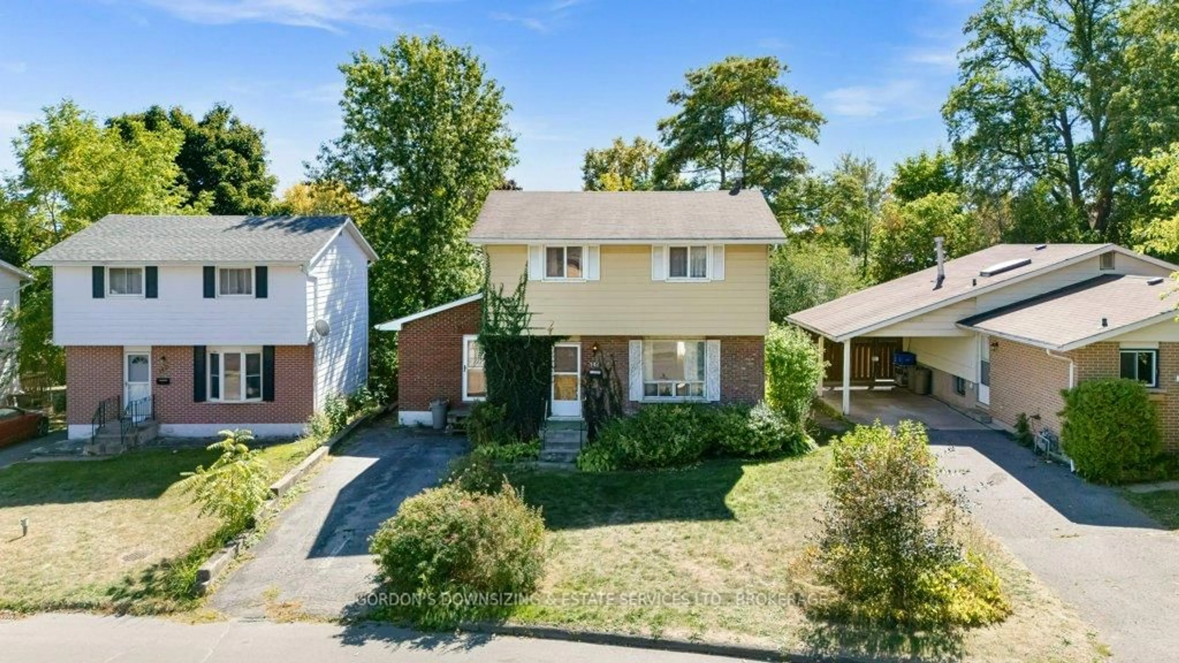 A pic from outside/outdoor area/front of a property/back of a property/a pic from drone, street for 144 Calderwood Dr, Kingston Ontario K7M 6M3