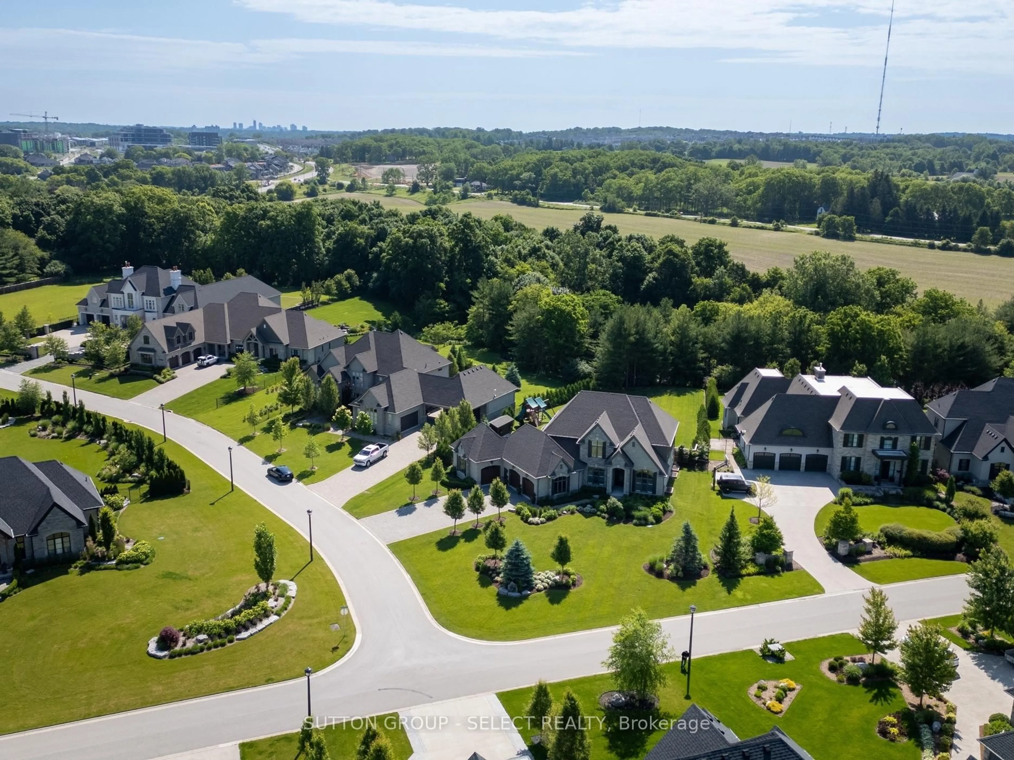 A pic from outside/outdoor area/front of a property/back of a property/a pic from drone, unknown for 1962 Kilgorman Way, London South Ontario N6K 0G6