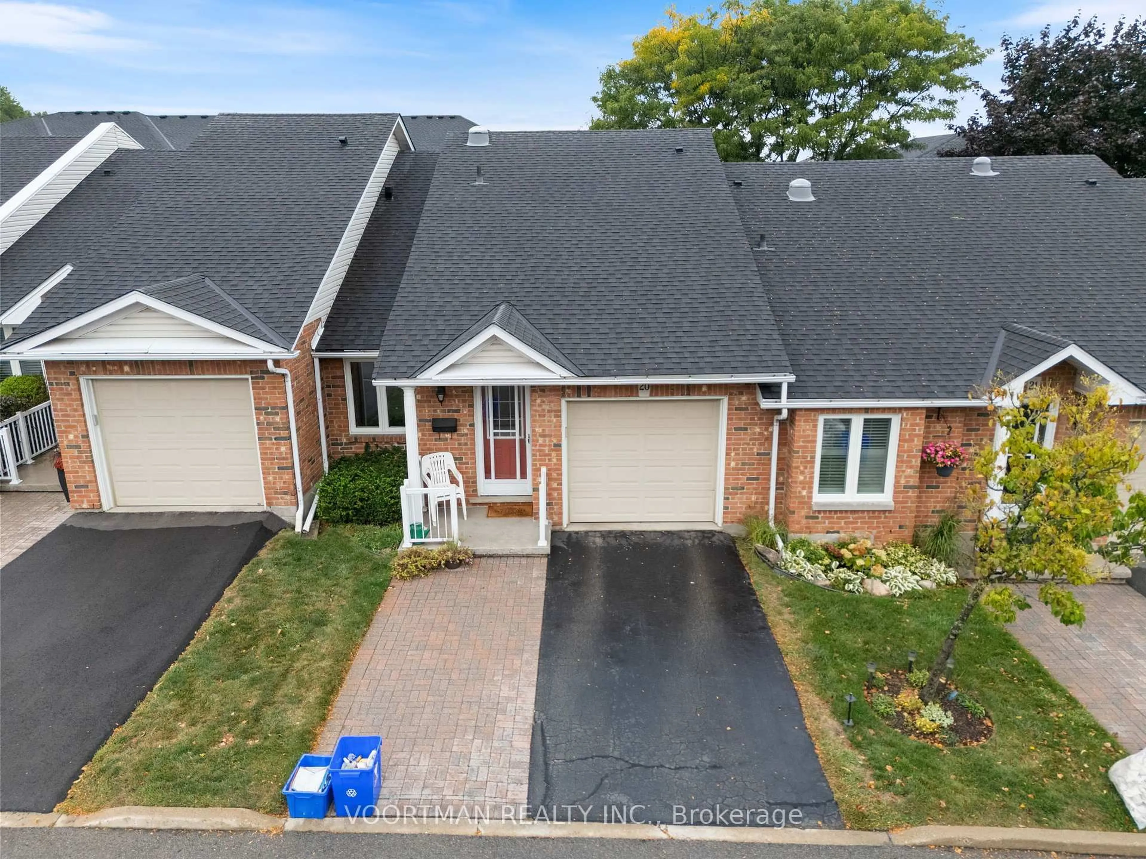 A pic from outside/outdoor area/front of a property/back of a property/a pic from drone, street for 60 Rice Ave #20, Hamilton Ontario L9C 7S3
