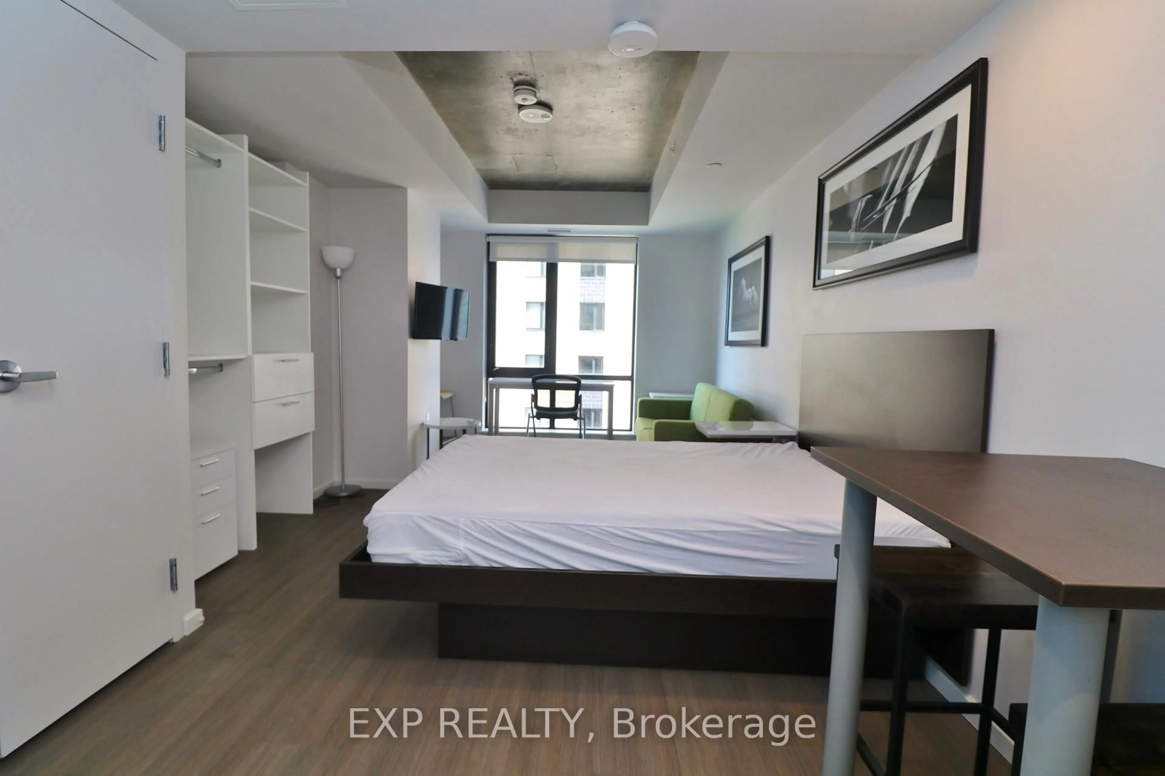 A pic of a room for 105 CHAMPAGNE Ave #2308, Ottawa Ontario K1S 4P3